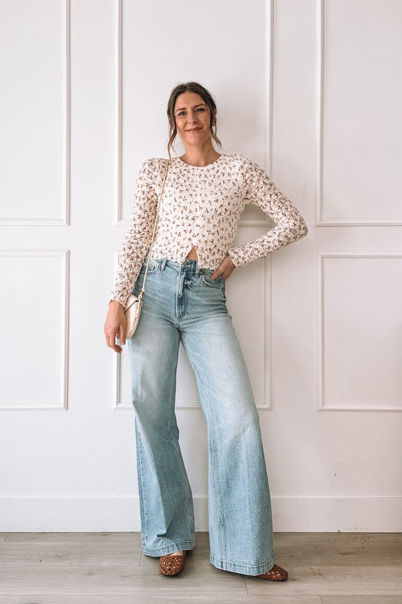 Everyday outfit that feels easy but still intentional.
Wide-leg jeans + a soft floral top = effortless, mom-friendly, and actually comfortable.
Linked everything I’m wearing 🤍

#LTKmomlife #LTKgrwm #LTKootd