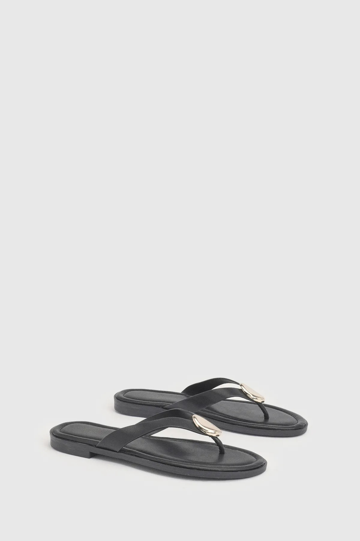 Black Gold Trim Detail Flip Flops | Boohoo | Boohoo.com (UK & IE)