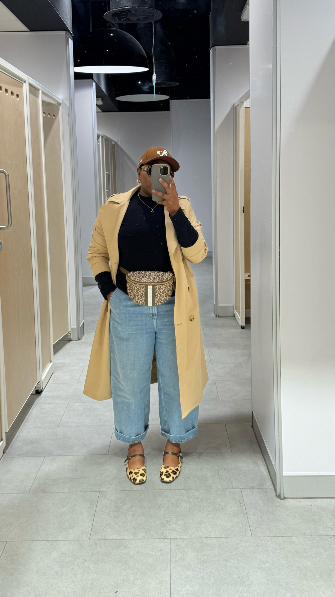 Treating myself this Mother’s Day! I walked into the salon  without an appointment, because sometimes you just have to pamper yourself. Feeling stylish and comfortable in my outfit, and ready to shine! Here’s to self-care moments and celebrating being a mom! 💖 #MothersDay #SelfCare #OOTD #PamperYourself #MomLife

Coat: @Threadbare 
Shoes: @whitestuff-de 
Perfume: @Sephora 
Jeans: #jigsaw

#LTKmodest #LTKspring #LTKuk