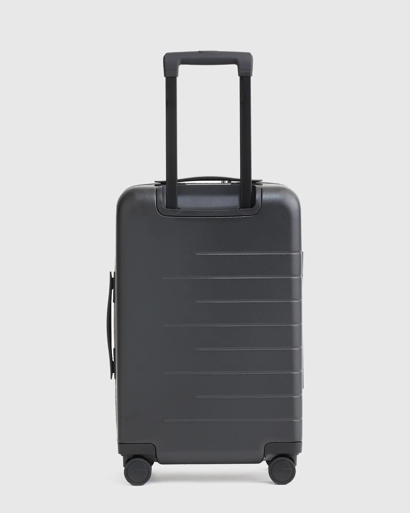 Carry-On Hard Shell Suitcase - 21" | Quince