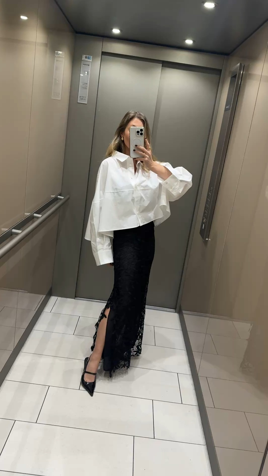 Evening look
Toteme 
Dinner look 


#LTKfestive #LTKluxury #LTKdatenight