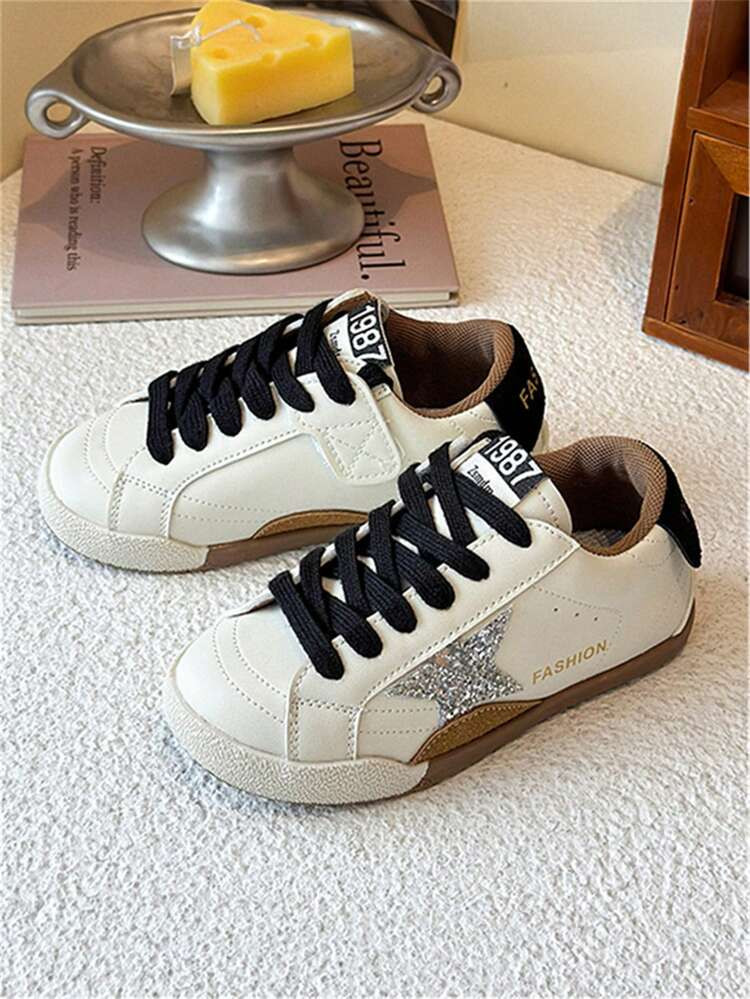 #13 Bestseller
in Lace-up Kids Sneakers

 | SHEIN