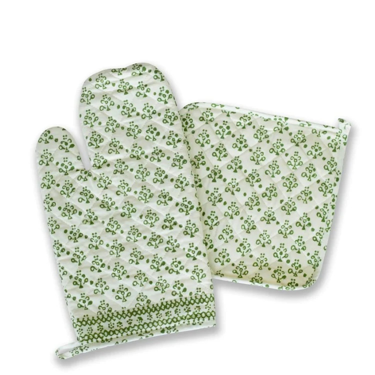 Phlox Green Oven Mitt & Pot Holder Set | Sea Marie Designs