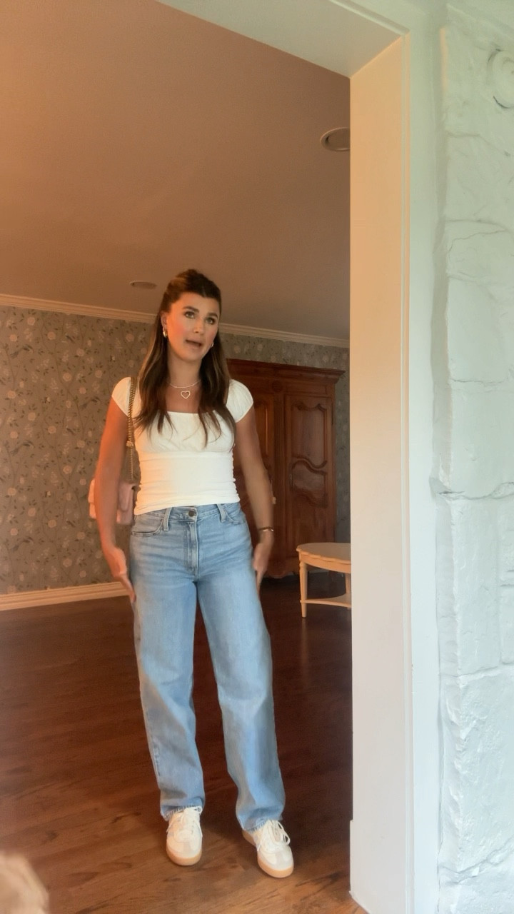 casual sunday ootg  

top is Brandy Melville 
jeans size 26
sneaker size down 2.5