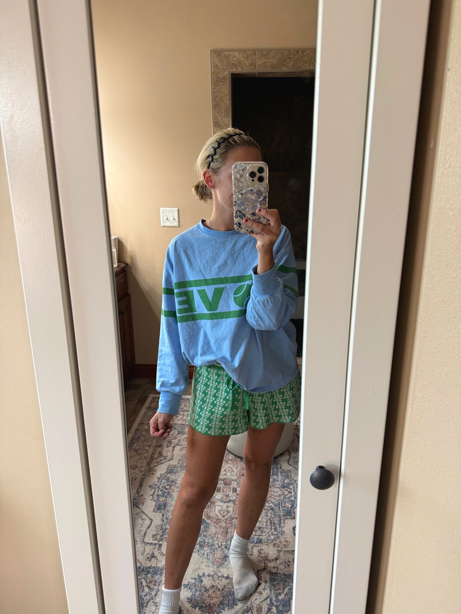 I couldn’t be more obsessed. I can’t find the top anymore but the shorts are on Labor Day sale and you can get them for a fraction of what I did + so much more!

#LTKootd #LTKPetite #LTKActive