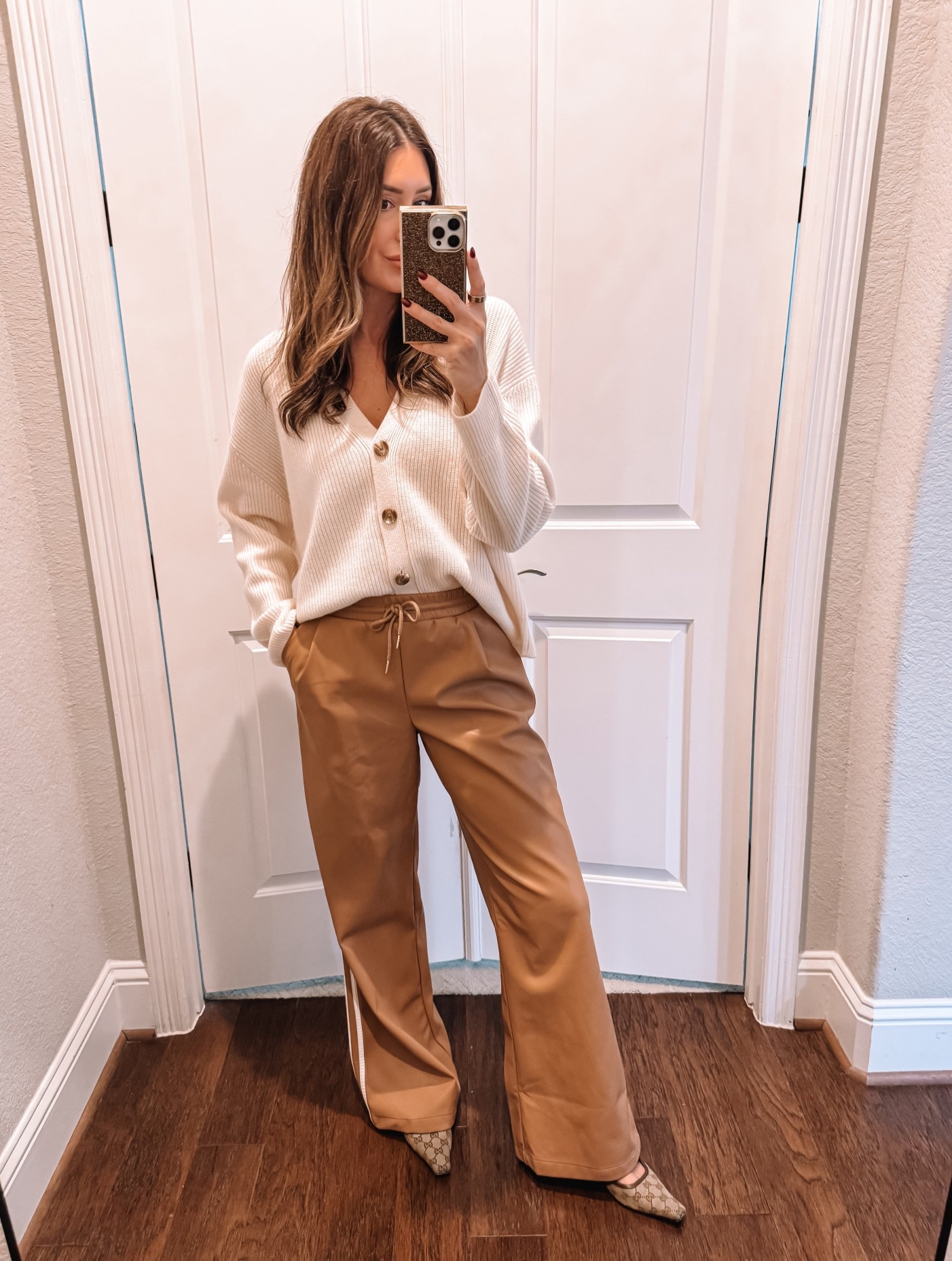 Medium in sweater
Small in pants (on sale 30% off with code LOREN30)

#LTKCyberWeek #LTKSaleAlert