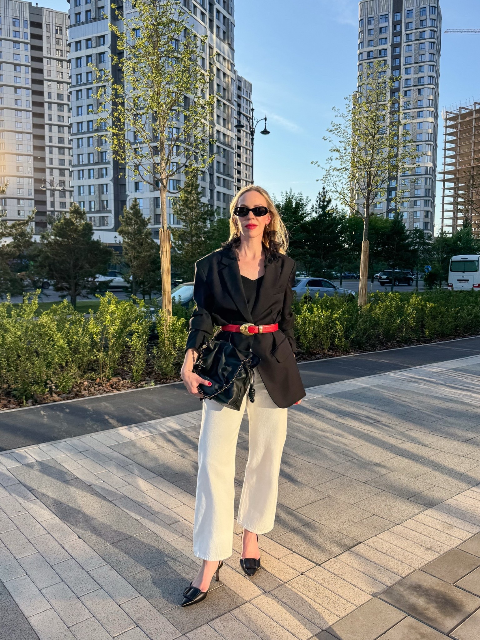 Summer date night outfit, oversized black blazer, @levi white jeans, Loewe Flamenco pouch handbag

#LTKOver40 #LTKSeasonal #LTKSaleAlert