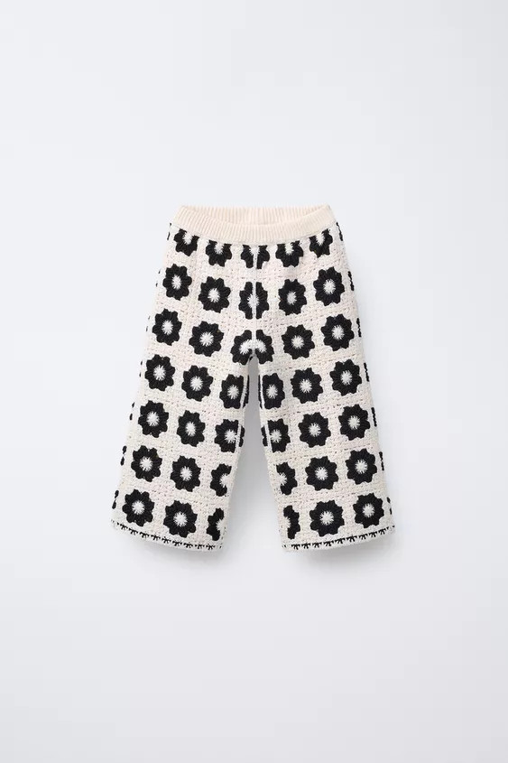 Knit pants with elastic waistband. Crochet flower detail. Matching interior lining. | Zara US