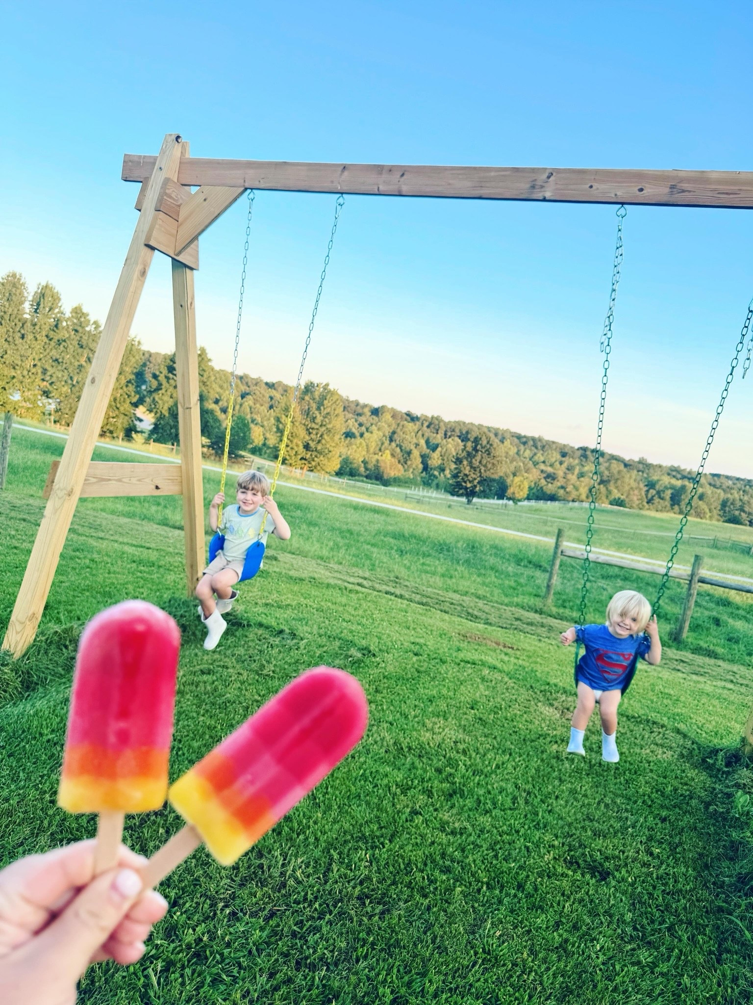 a  h a p p y  l i l ‘  s a t u r d a y  m o r n i n ‘  c a m e r a  r o l l  f r o m  t h e  w e e k 🎞️🚜🌳☀️🌾👶🏼⚾️🌅🇺🇸💦🧺🌞🏃‍♀️🪴🧢📖✏️🤠🐓🥚🫛 #thesearethedays #thisweek #cameraroll #latesummerdays #lifeonthefarm