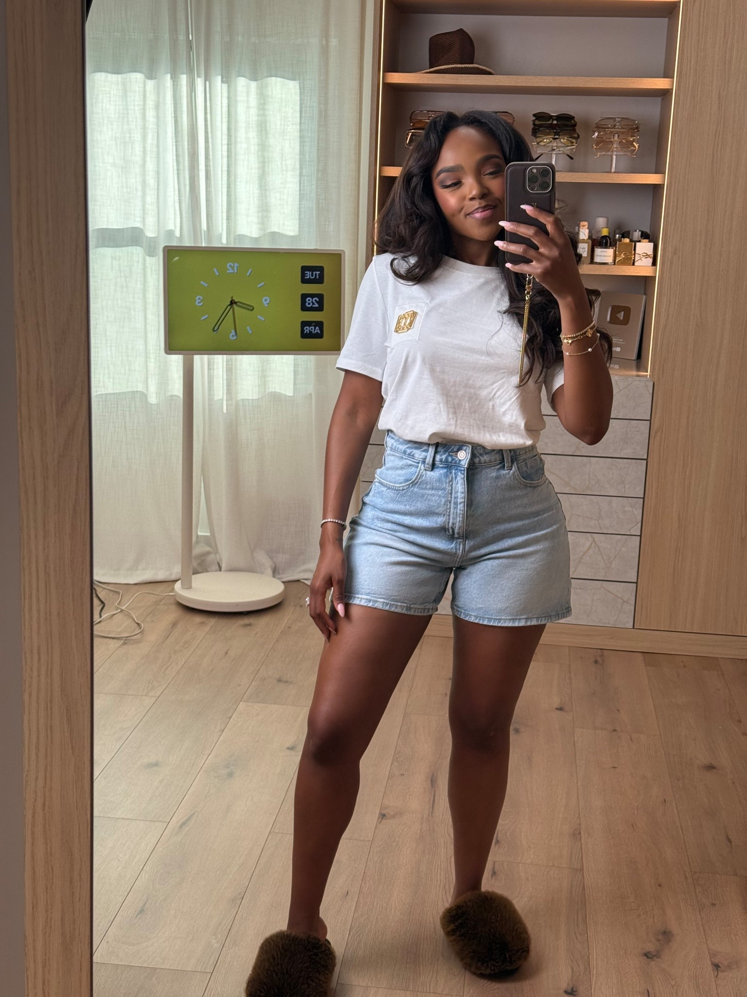 Hi babes!

Okay these denim shorts are a TOP SELLER for a reason — the fit is EVERYTHING and they’re that perfect everyday pair you’ll keep reaching for. Paired with this classic tee, this whole look is giving effortless, throw-on-and-go but still put together.

These shorts are already going viral and have a high sell-out risk, especially going into summer — don’t wait on these.

The denim has the perfect structure with just enough give, super flattering on the waist and legs without being too tight.

Where to wear this:
• Running errands
• Casual brunch
• Travel days
• Everyday summer outfits

Everything is linked below.

xx Kira | @kirasfashionfinds

Measurements: 5’4” | 138 lbs | 34D | 27” waist | 40” hips



#LTKootd #LTKvlog #LTKgrwm