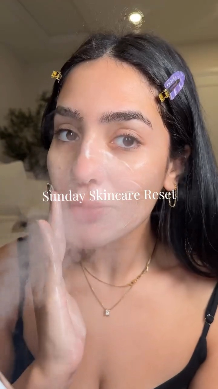 What’s one product you’ll never live without 

#LTKsale #LTKgiftguide #LTKbeauty