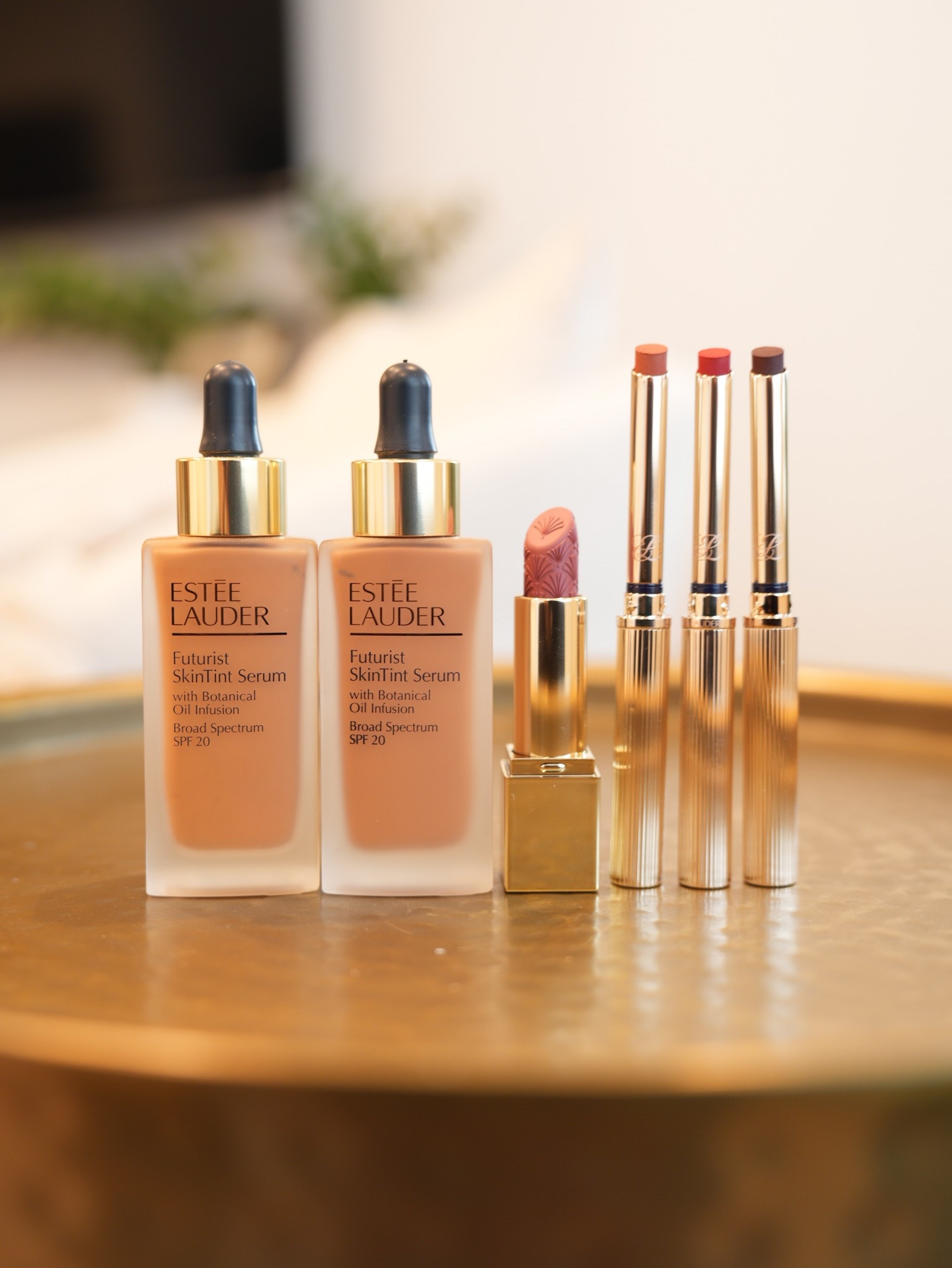 These #EsteeLauder skin tints with SPF?! Game changer for the effortless no-makeup look!

#Beauty #MakeupLover #BeautyGoals #GlowUp #SoftGlam #EverydayChic #MakeupInspo #FlawlessSkin #EffortlessGlow #MakeupAddict #ChicAndConfident #BeautyRoutine #RadiantSkin #MakeupMagic #TimelessBeauty #MakeupMood #xoJalonda

#LTKBeauty #LTKOver40