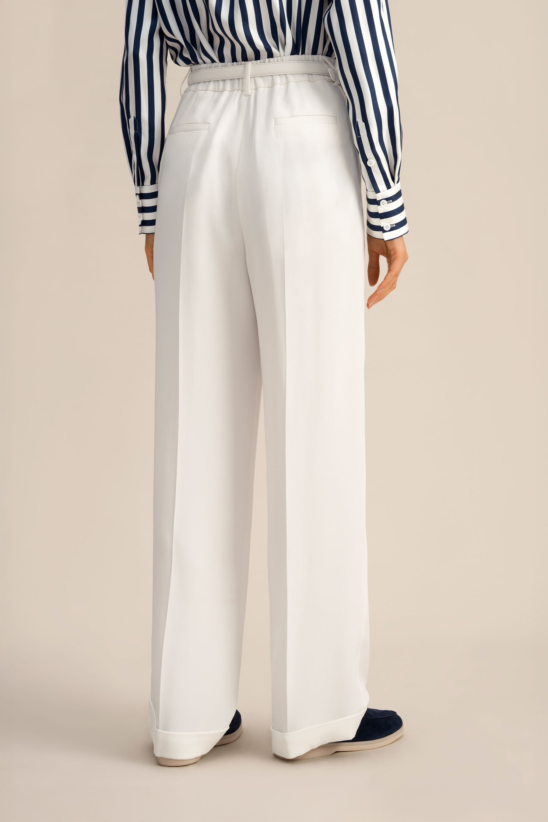 Timeless Pleated Wide-Leg Dense Silk Trousers | LilySilk