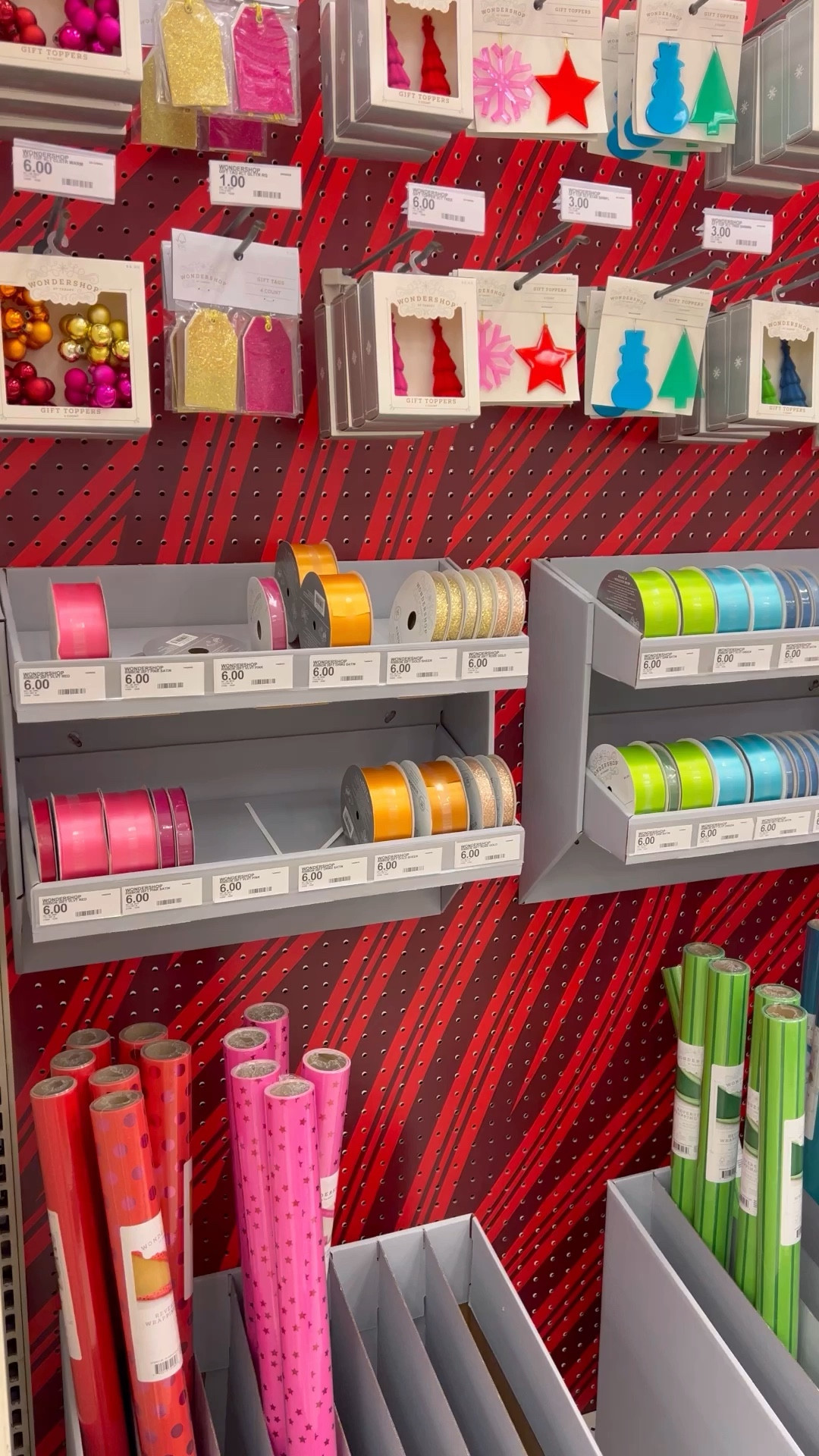 Target wrapping paper, target Christmas gift wrap, Christmas gift wrapping, Christmas wrapping paper, Christmas ribbon 

The cutest collection of colorful Christmas gift wrap at Target!🎄🎀

#LTKFindsUnder50 #LTKHoliday #LTKHome