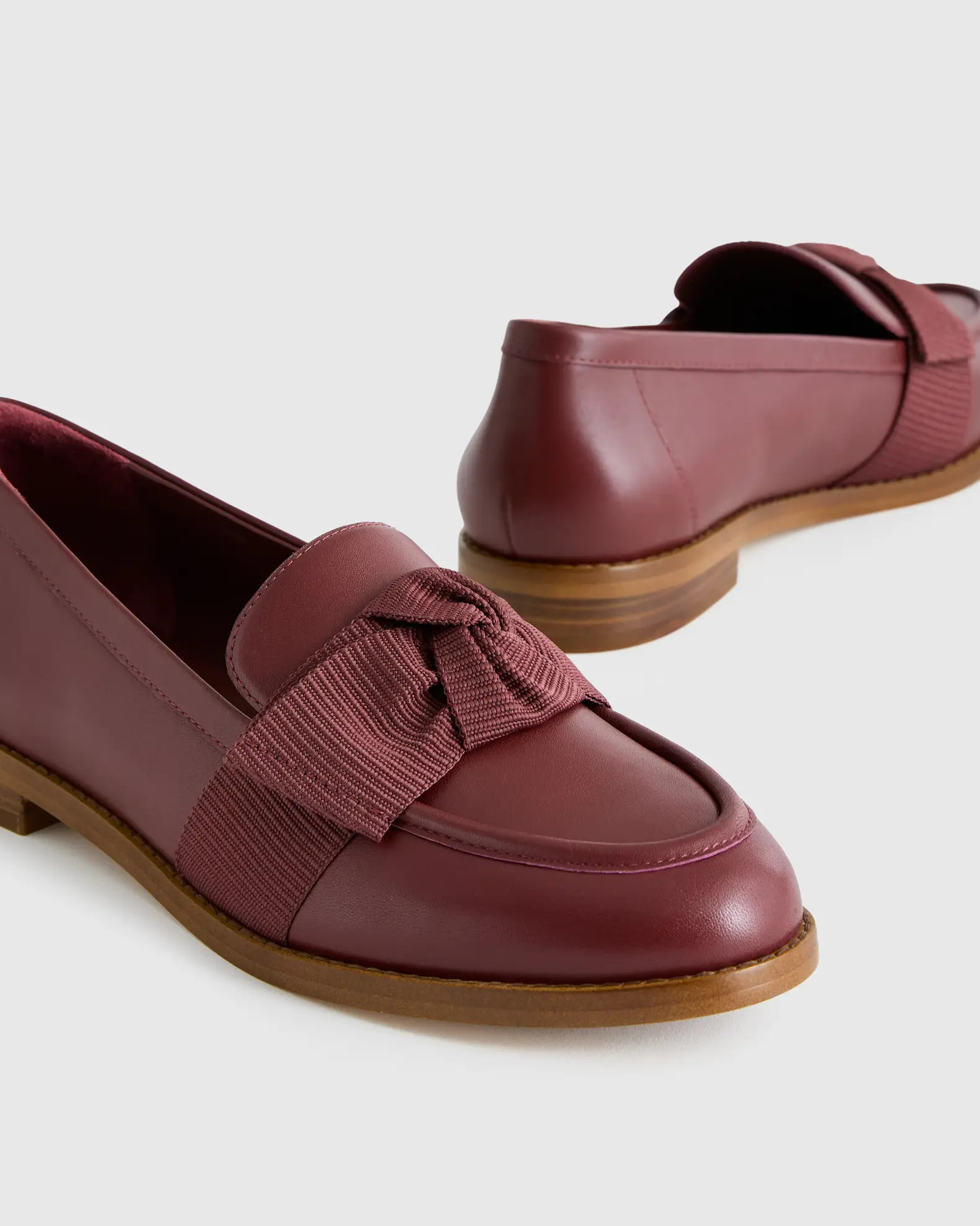 Italian Leather Bow Penny Loafer | Quince