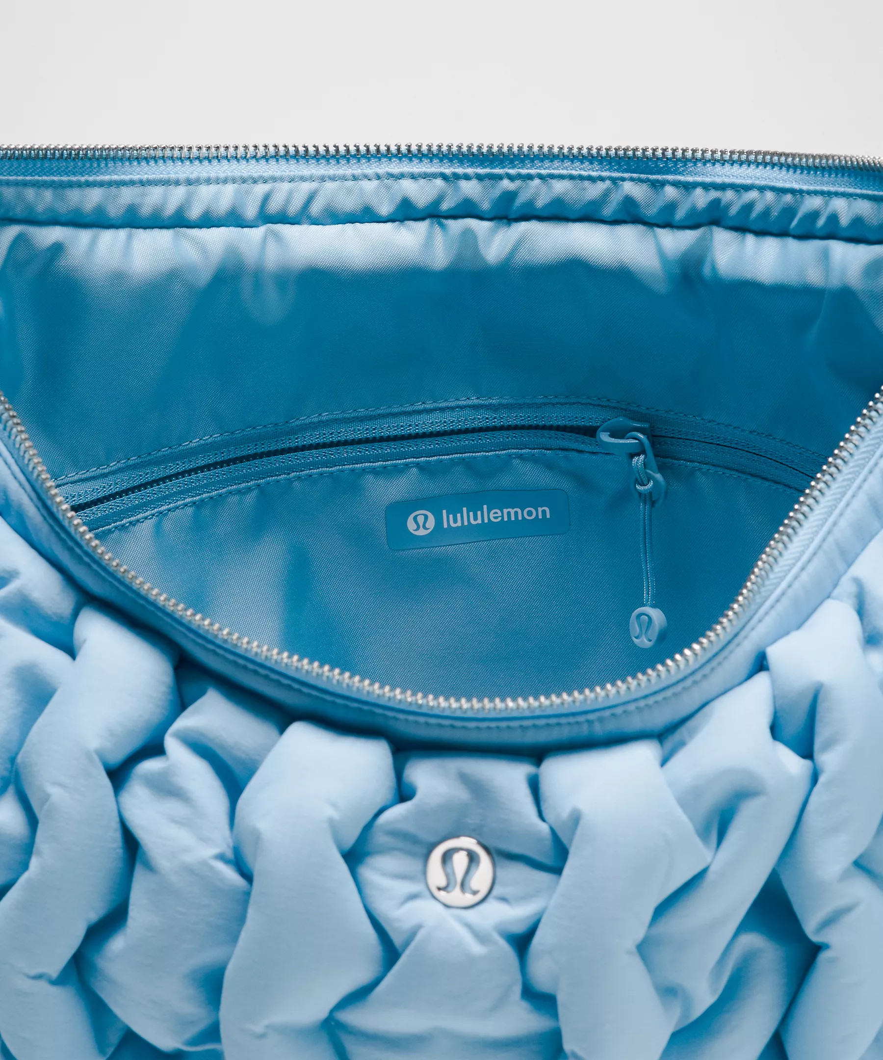 Quilty Puff Shoulder Bag 14L | lululemon (CA)
