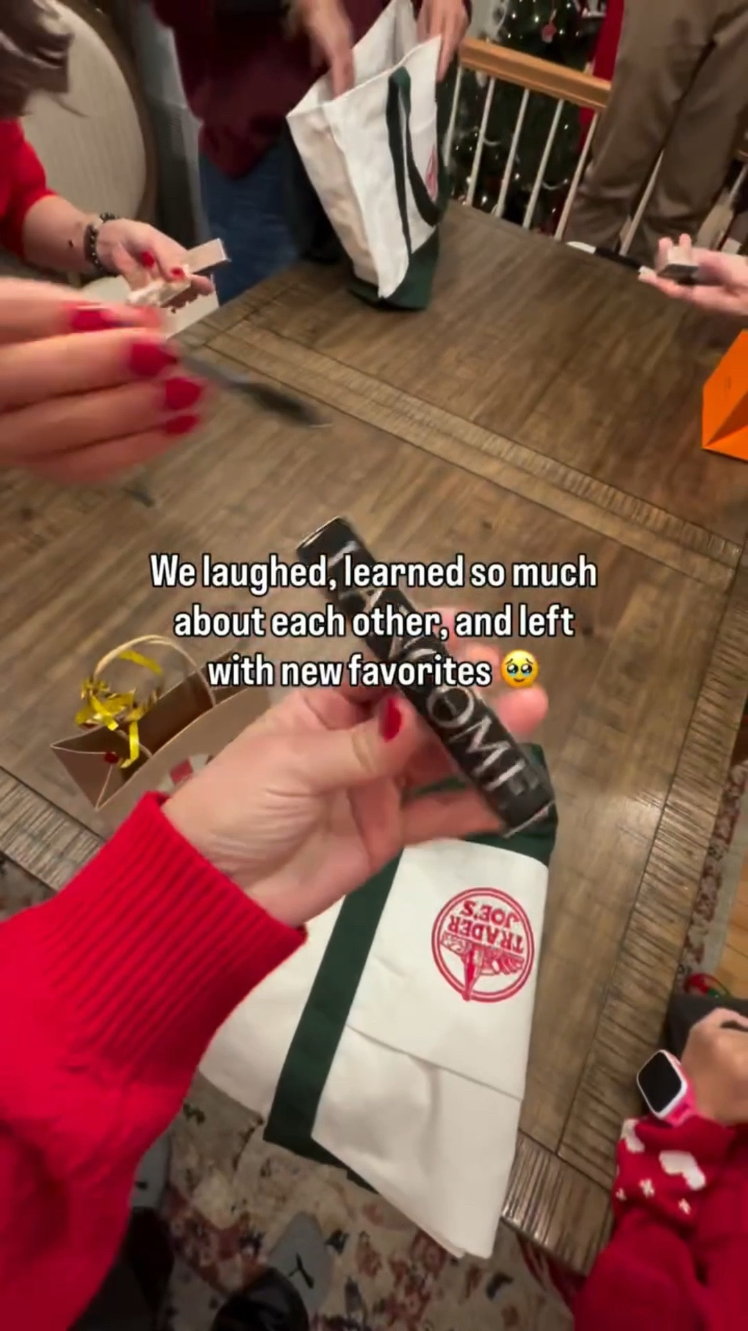 We tried a Favorite Things Christmas party for the first time and I’m officially obsessed 🎄✨
Everyone brought one item that represents them—and somehow we laughed the entire night, learned new things about each other, and left with the coziest little favorites.

This might be my new favorite holiday tradition.
Would you try this with your friends? 🤍

ideas, christmas traditions with friends, cozy christmas gathering, first time favorite things party, lifestyle christmas content, mom holiday traditions, christmas hosting ideas, festive girls night, holiday lifestyle vlog