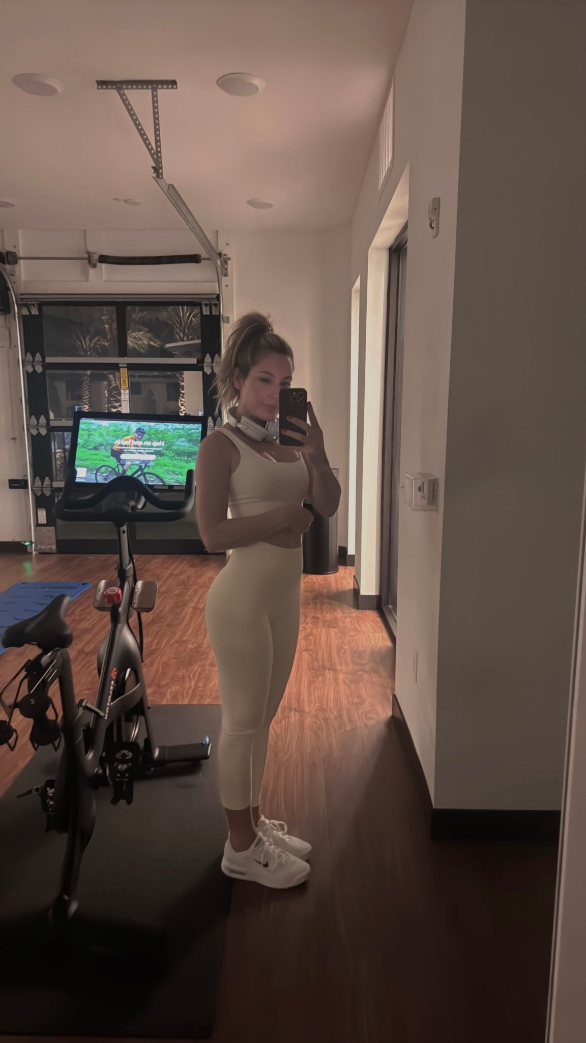 🎧🤍

#LTKCyberWeek #LTKActive