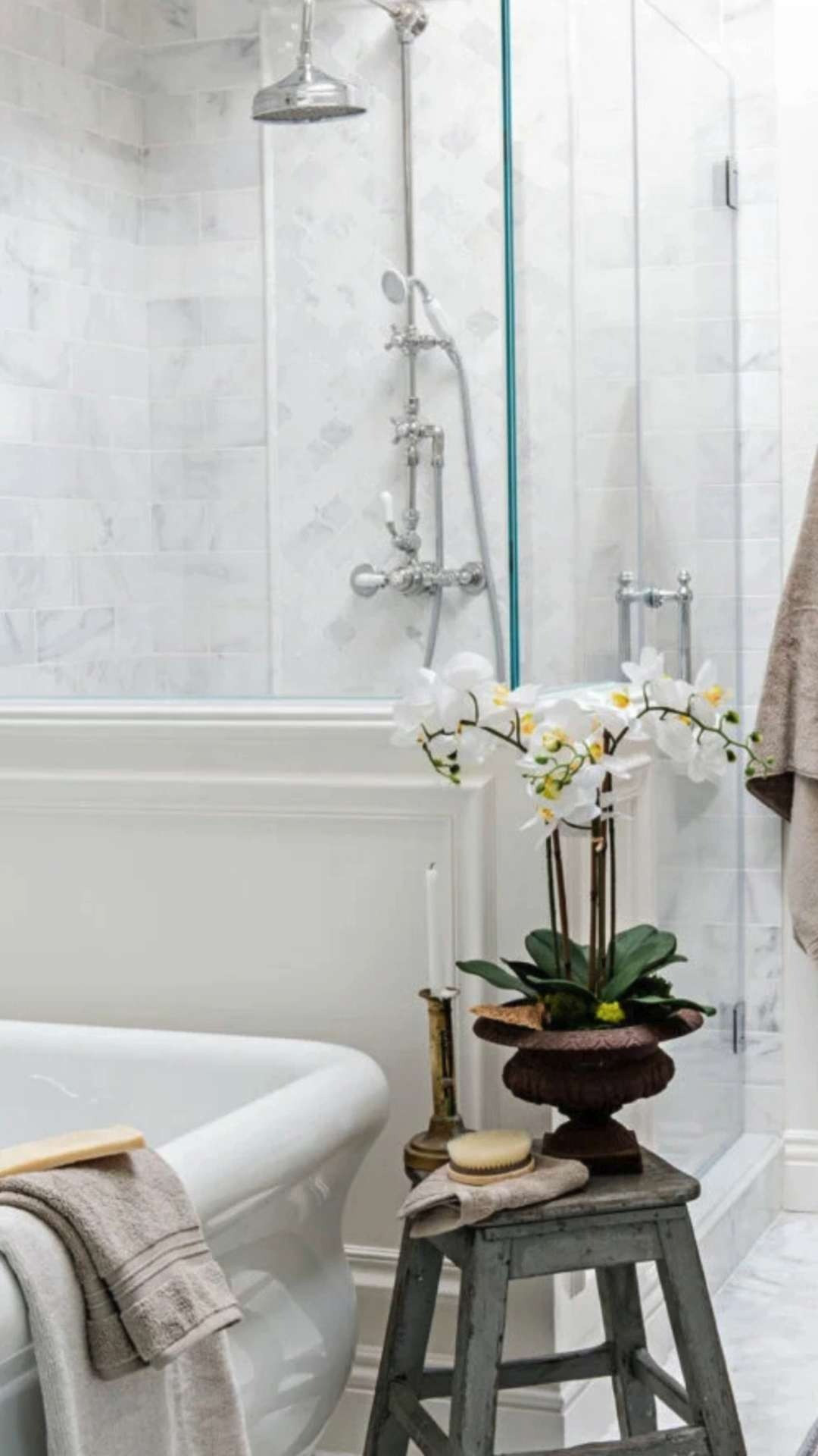 Bathroom styling favorites from my own home ✨
Simple details, everyday luxury, and timeless touches. Tap to shop the pieces I use again and again.

#bathroomdecor #ltkhome #neutralstyle #everydayluxury #classicdecor #collectedlook #homedetails #styledspaces #tidbitsandtwine #eleganthome 

 #LTKHome #LTKFindsUnder100 #LTKStyleTip