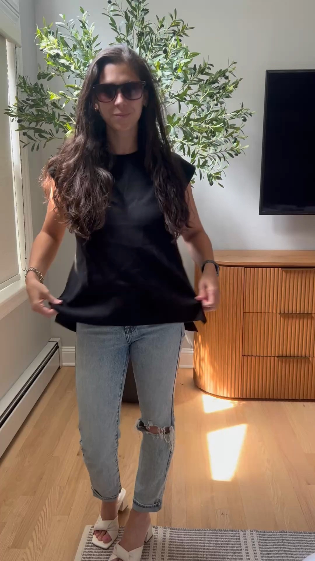 Loving this collection from EKOUAER x Vanessa Hudgens 🤎 The perfect mix of cozy, comfortable, and effortlessly chic for fall! 🍂

@ekouaerofficial #EKOUAER

#LTKdayinmylife #LTKootd #LTKgrwm