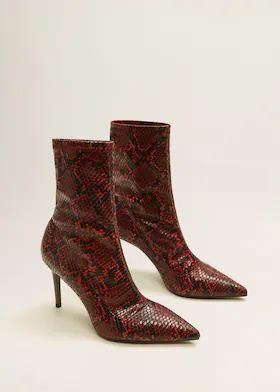 Snake-effect ankle boots - f foBoots and booties Women | MANGO (US)