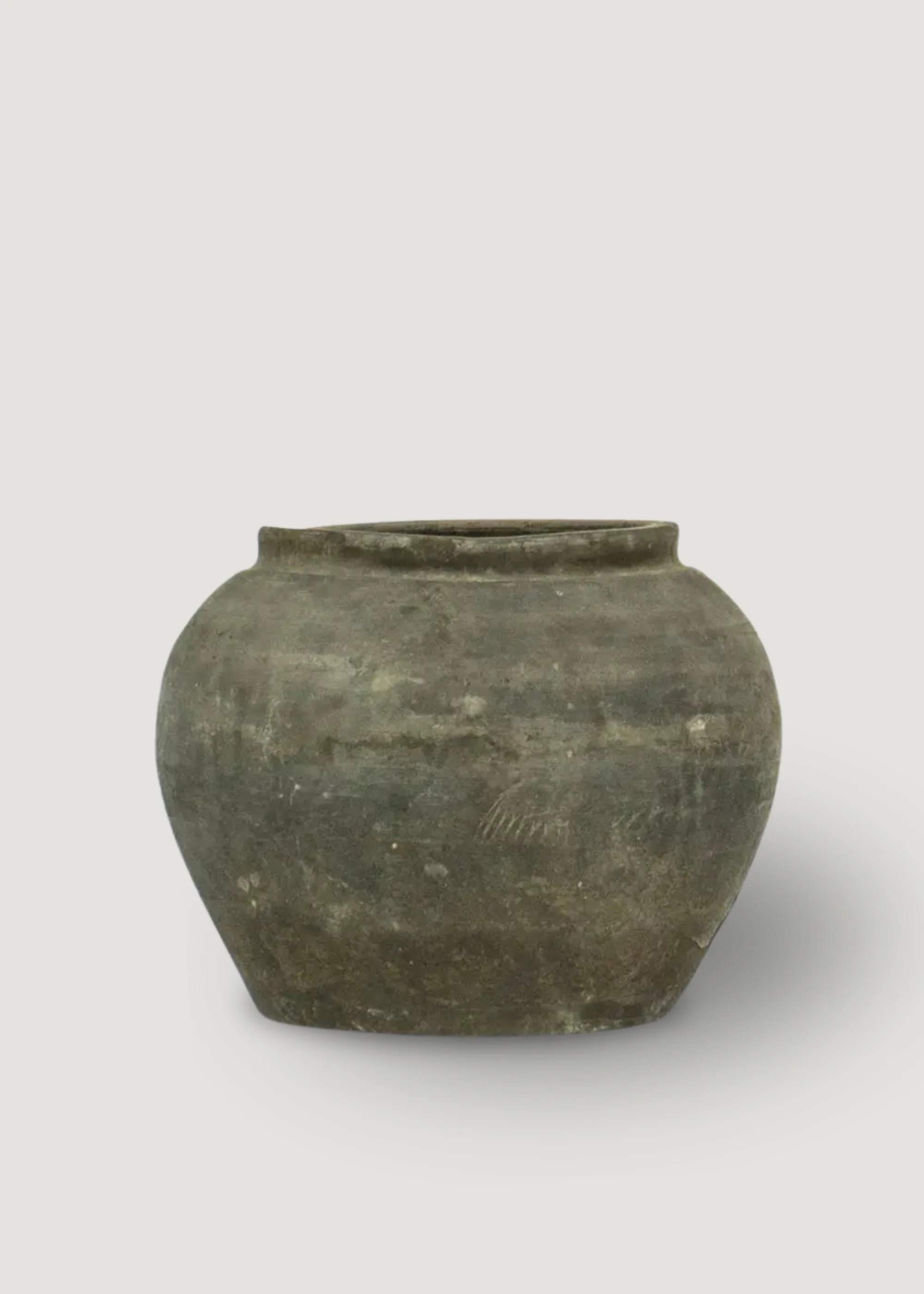 Handmade Vintage Terra Cotta Pot - 7.5" | Afloral