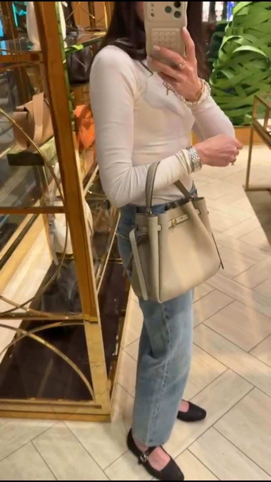 Tory Burch Romy Bucket Bag.

tory burch bag, everyday bag, suede bag, designer bag, annabrstyle.

#LTKOver40