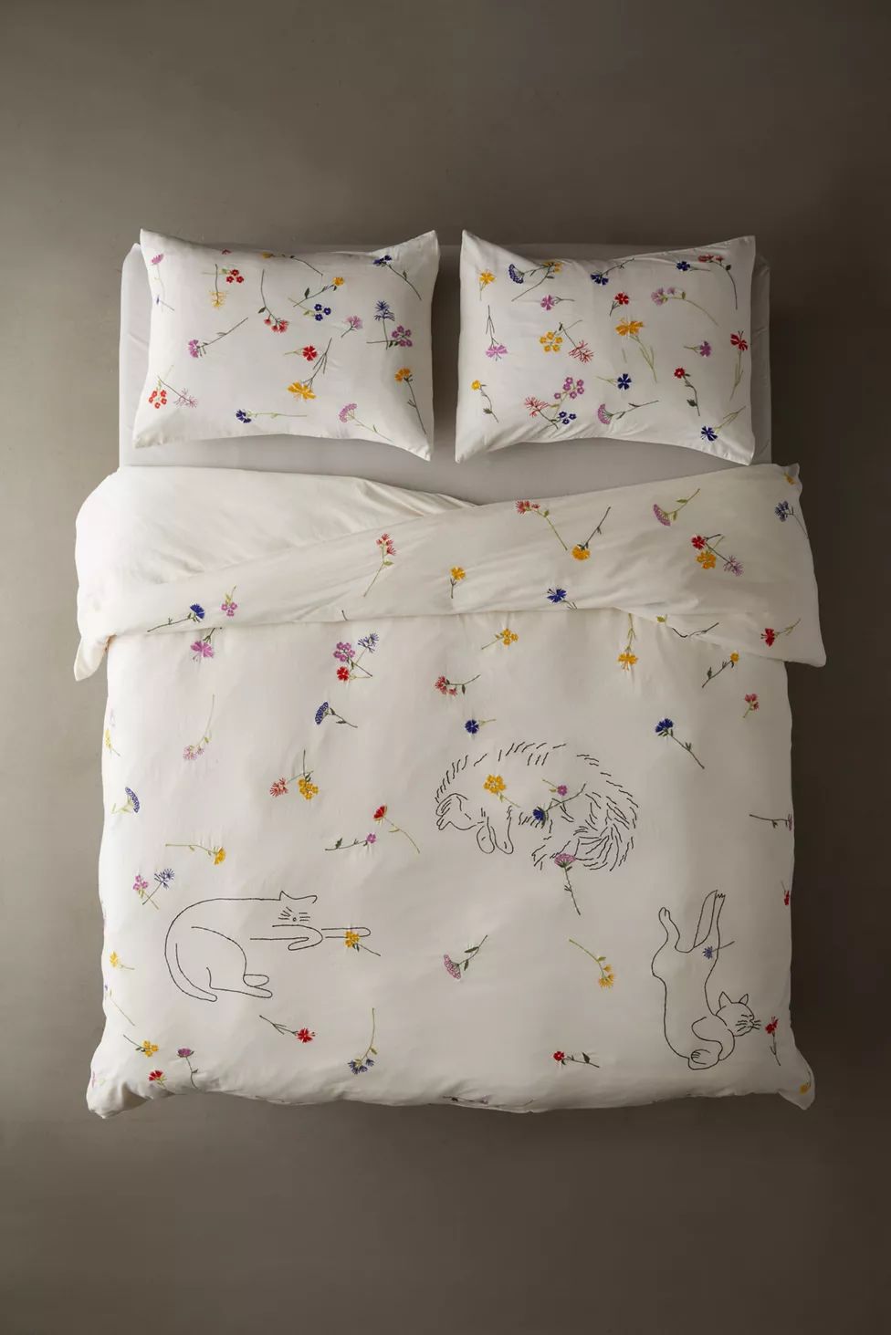 Sleepy Cats Embroidered Duvet Cover | Urban Outfitters (US and RoW)