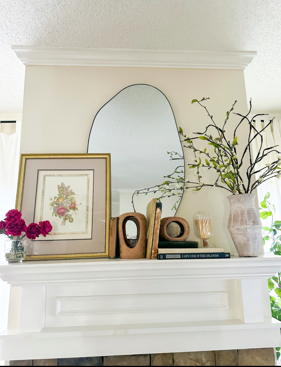 Cozy fireplace decor 

#LTKhome