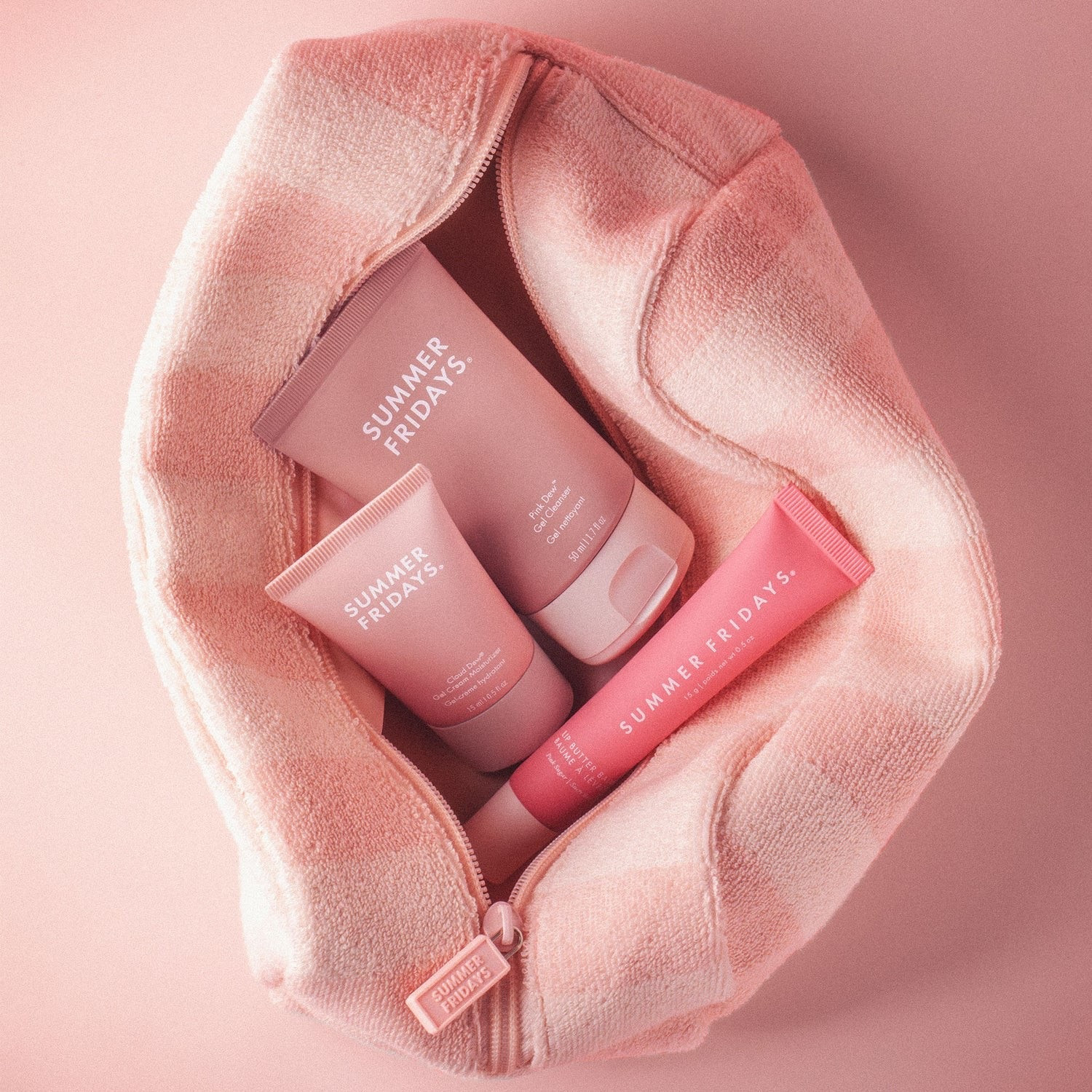Summer Fridays just dropped some new products and the set comes with an exclusive Terry pouch! 😍

Travel bag, skincare, dewy skin, pink dew, new arrival, foaming gel cleanser, moisturizer, lip butter balm, pink sugar, valentines, fancythingsblog 

#LTKFindsUnder50 #LTKTravel #LTKBeauty