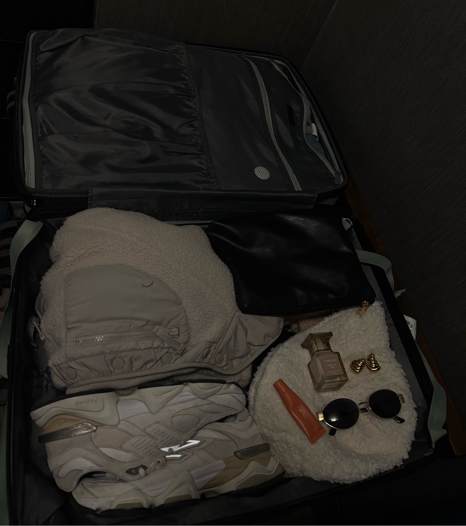 Some snow travel essentials

#LTKItBag #LTKTravel