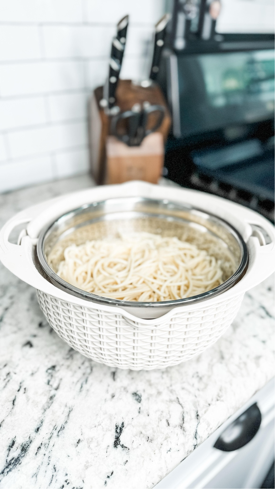 A M A Z O N  K I T C H E N
m u s t  h a v e 🍝👩🏽‍🍳

This aesthetic 4 in 1 Colander Set does so much! From water draining to food prep and more this one piece eliminates the need for so many other kitchen gadgets. The perfect addition to your kitchen!

Available in other colors as well but don’t delay because this item often sells out! 🏃🏽‍♀️💨

#neatlyembellished #professionalorganizer #homeorganizer #homeorganizing #organization #organizingideas #organizingtips #organizinghacks #organizedhome #organizedmom #organizedlife #amazon #amazonmusthaves #amazonfavorites #amazonfinds #amazonfaves #amazoninfluencer #amazoninfluencerprogram #amazonhome #kitchen #kitchenorganization #organizedkitchen #kitchenideas #kitchengadgets #kitchenmusthaves #kitchenessentials #cookingtips #kitchenhacks