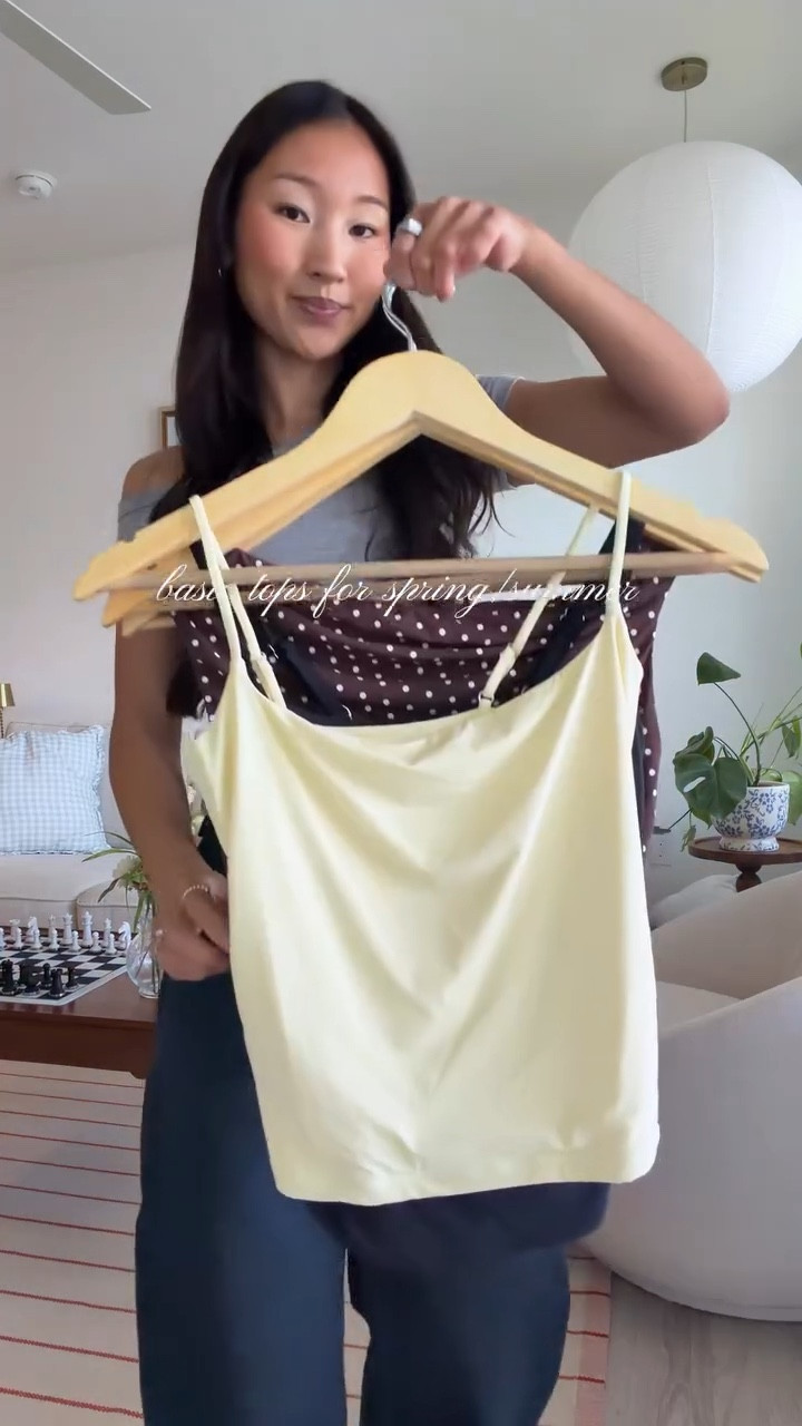 butter yellow is my new favorite color 🧈
linked them on my amazon storefront 🫶🏼
#outfitinspo #casualoutfits #springoutfitideas #workouttops #amazontops