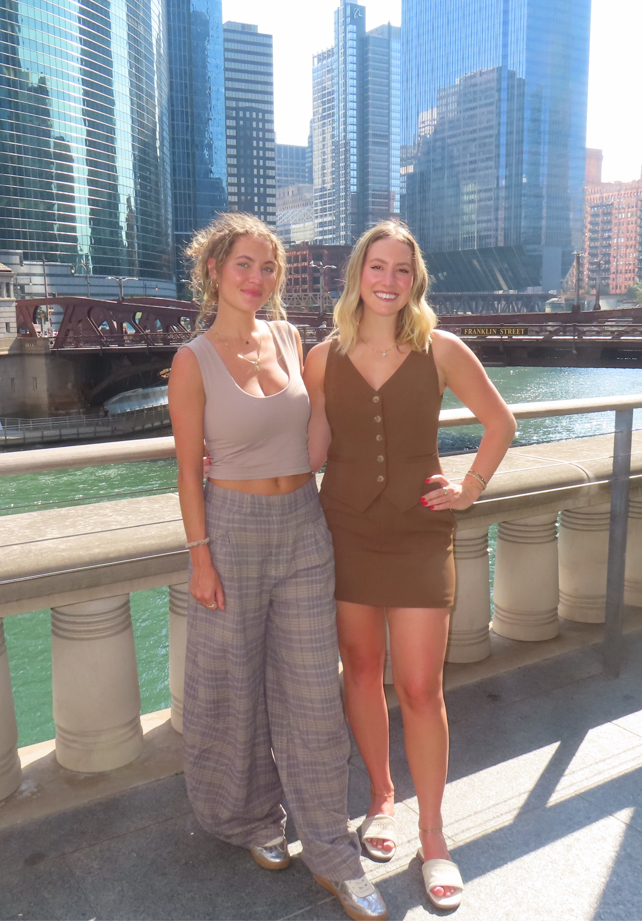Chicago ootd🌆

#LTKActive #LTKStyleTip #LTKTravel