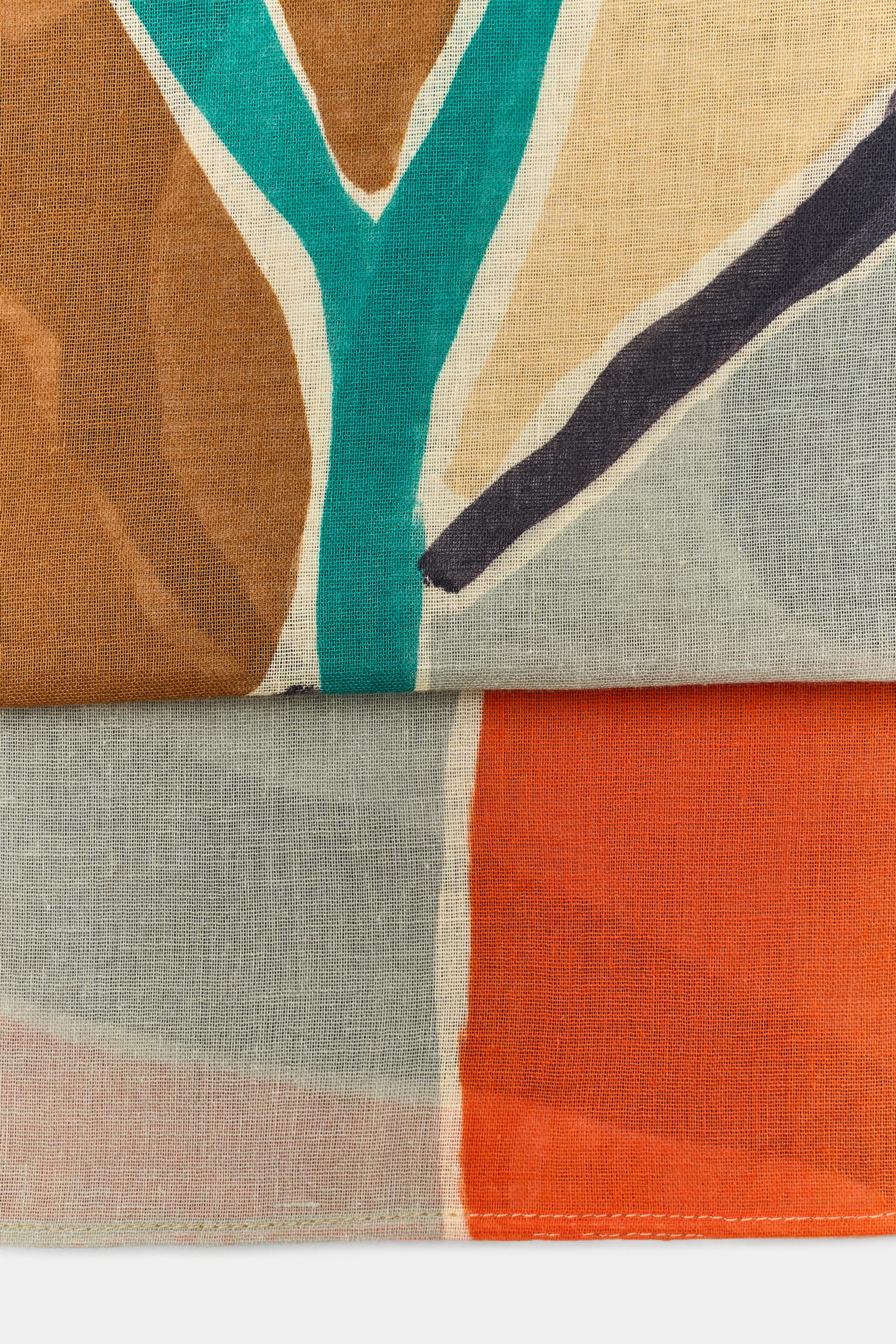 Printed scarf made with linen blend yarn.DIMENSIONS: 39.4 x 78.7 inches (100 x 200 cm). | Zara US