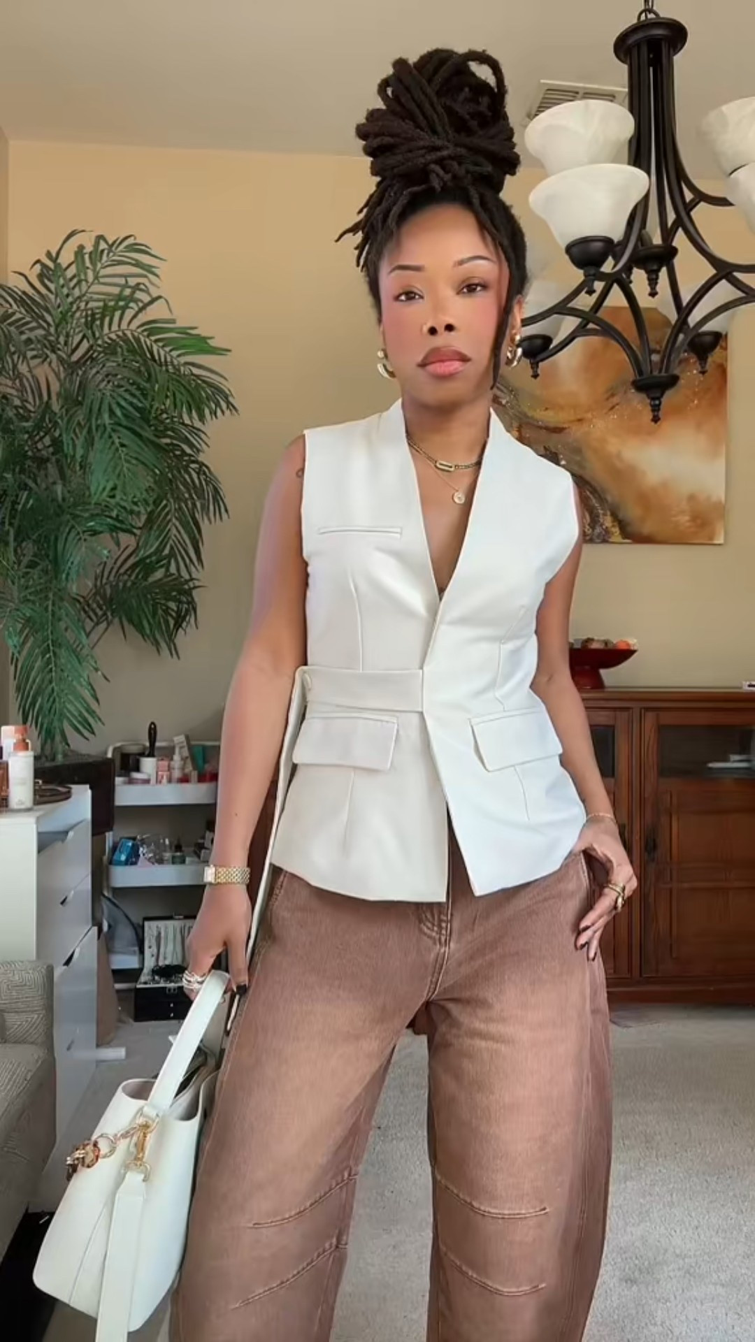 This top is perfect for transitioning from work to happy hour. I love how it flatters the waist! I’ve been super impressed by cider’s workwear section. 😍

#LTKOver40 #LTKPetite #LTKWorkwear