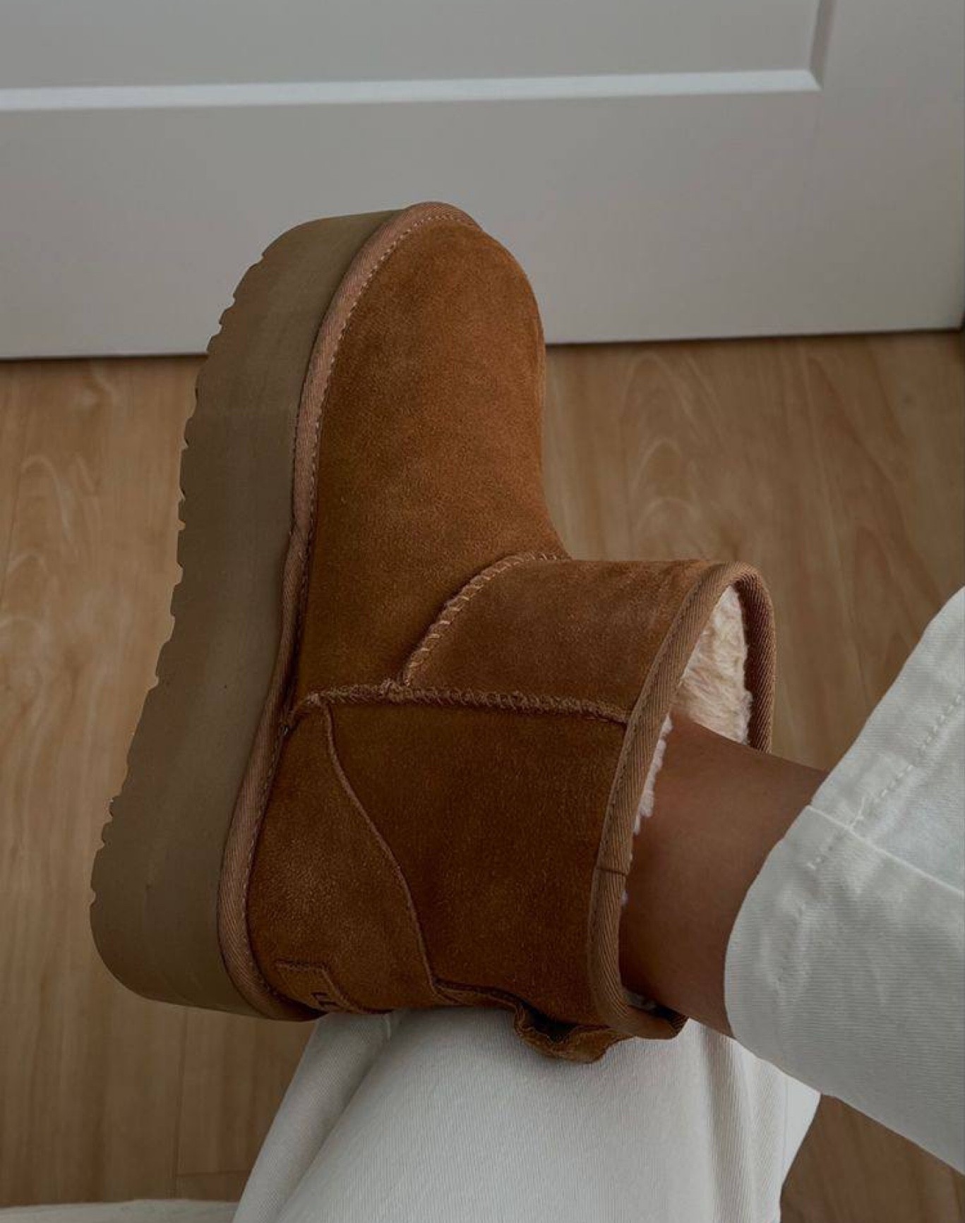 Ugg platforms for less #dhgate #dhgatefinds #topquality

#LTKstyletip #LTKshoecrush #LTKHoliday