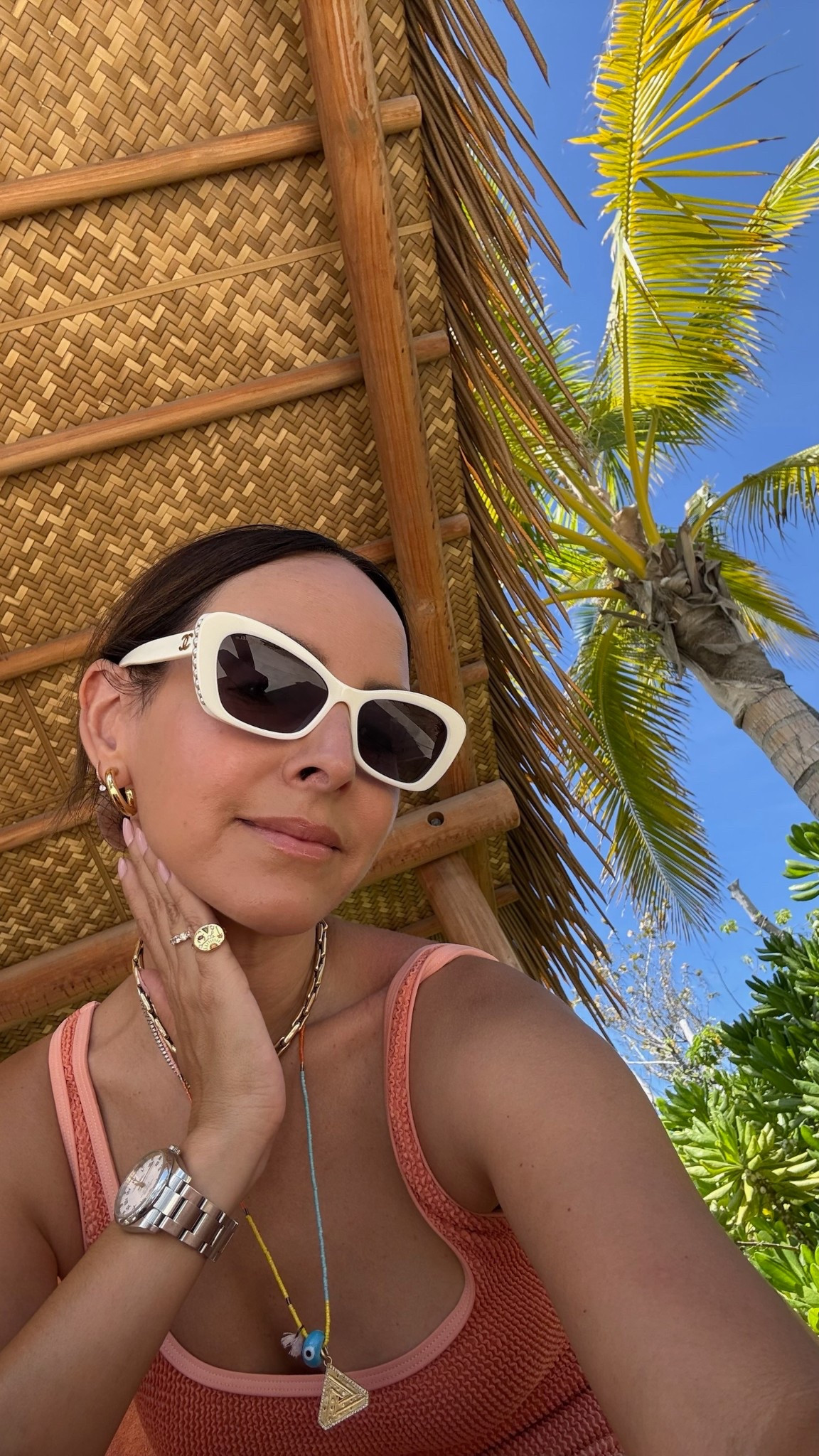 Channeling my inner island girl! Linked mu everyday necklace below (it’s a big splurge) so I also linked a look for less 👇

#LTKTravel #LTKStyleTip #LTKSeasonal