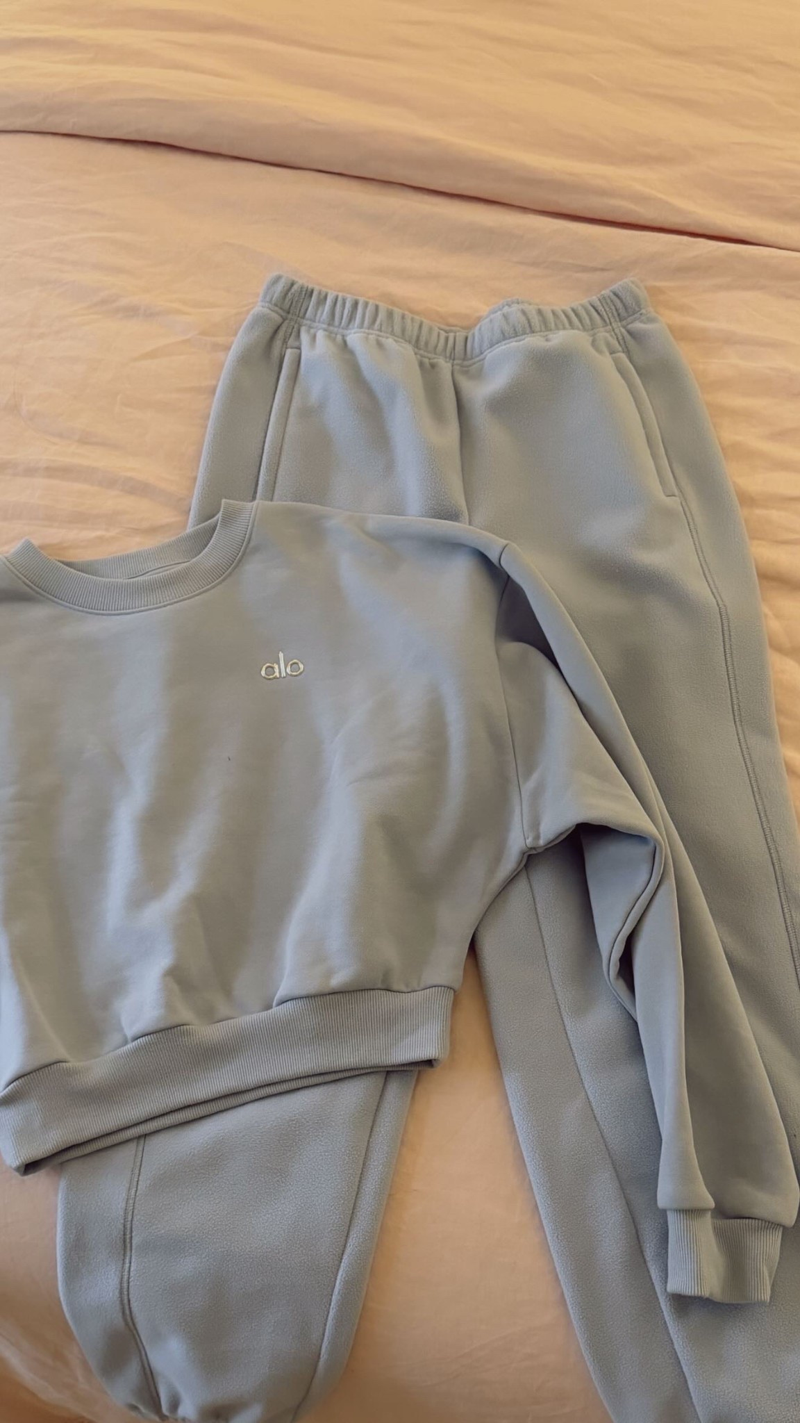Loving this limited edition color from ALO 🪽💫 I wear a size Small in ALO and they fit TTS! 

These high waisted fleece joggers are SO comfy and unique. I’m obsessed 10/10



#LTKootd #LTKdayinmylife #LTKmorningroutine