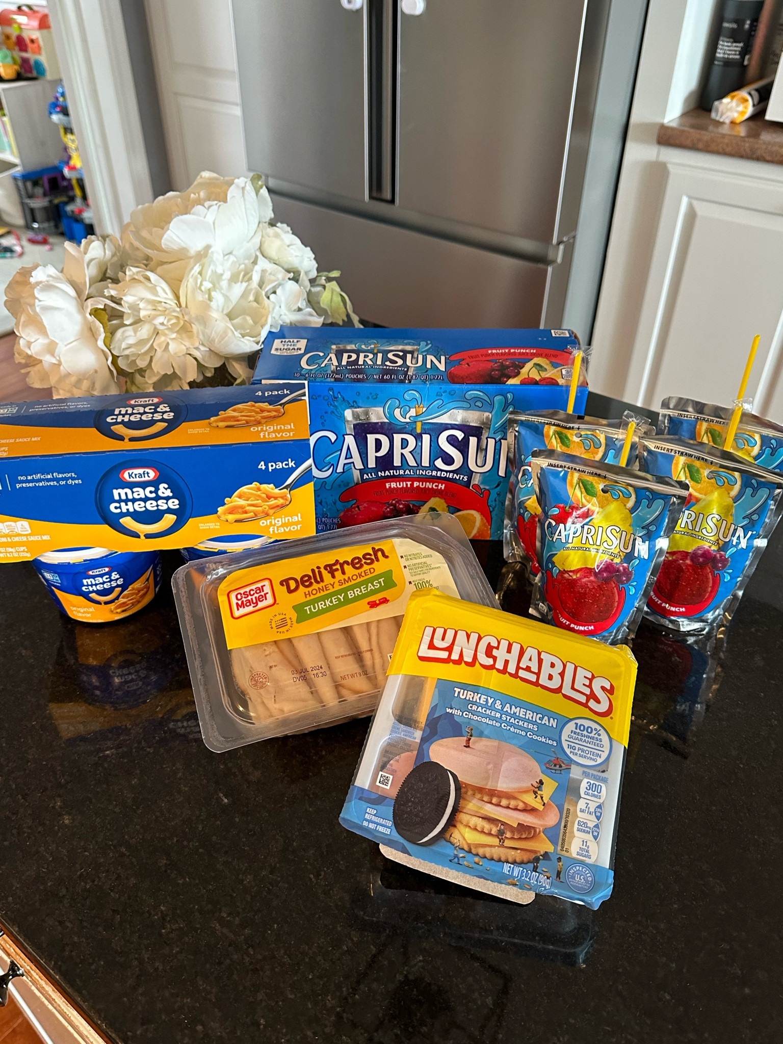 #AD Getting my pantry ready for the back to school hustle of meals and snacks with some of my favorites. 


@kraft_macandcheese
@caprisun
@lunchables
@oscarmayer
@Target

#schoollunchideas 
#backtoschool 
#Target 
#TargetPartner




#LTKBacktoSchool