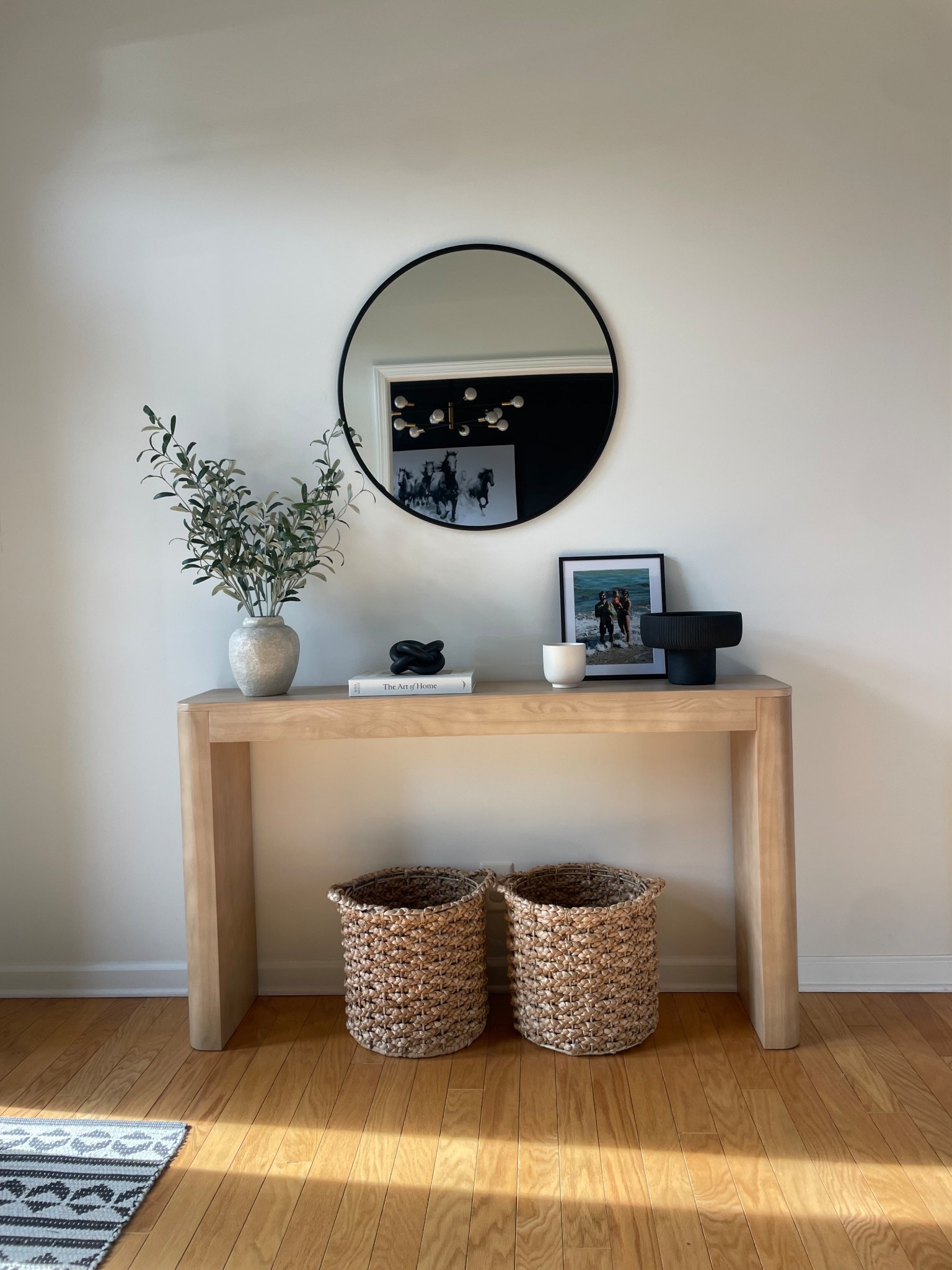 Entry way console decor 😍 

Modern | decor | home | entry way | table | mirror | plant | baskets | home decor | interior design 

#home #decor #entryway #console #interiordesign # homedecor #wayfair #target 

#LTKmomlife #LTKHome #LTKGiftGuide