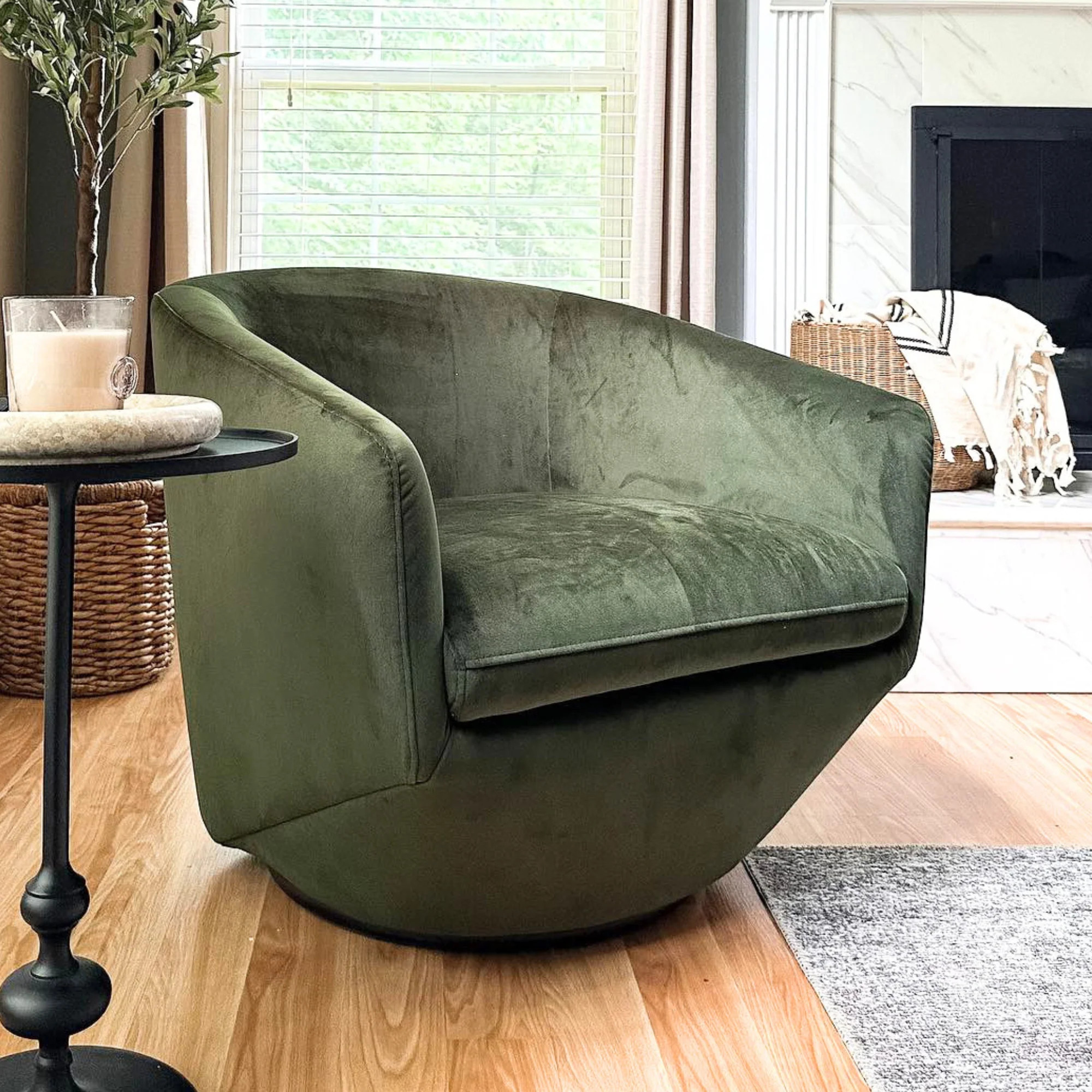 Modern Green Accent Chair Online | Chita