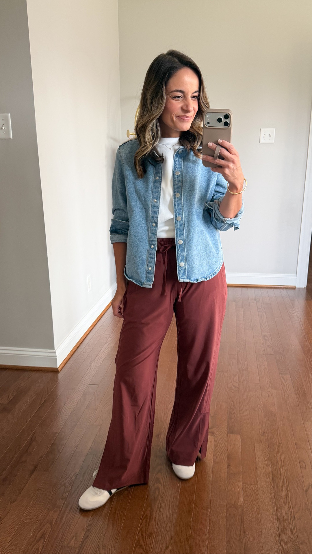 A great casual pair of pants for petites! 

These are lightweight with a pull on drawstring waist. 28” inseam in petite with an open hem. True to size! 

Pants: petite xxs 
T-shirt: petite xs 

Denim shirt is sold out

#LTKPetite