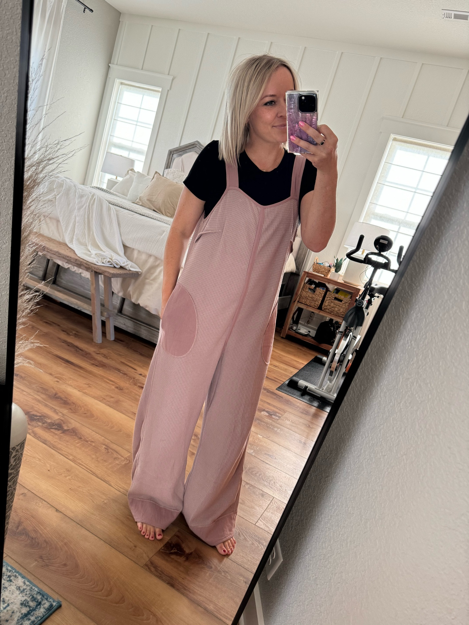 5’2 shorty over here 👋🏻 
Not sure if these are meant to be long or cropped but they fit the way I like them 😉  
Obsessed with the comfort and pockets. So glad I bought two 🙌🏻


#LTKBaby #LTKSeasonal #LTKFindsUnder50