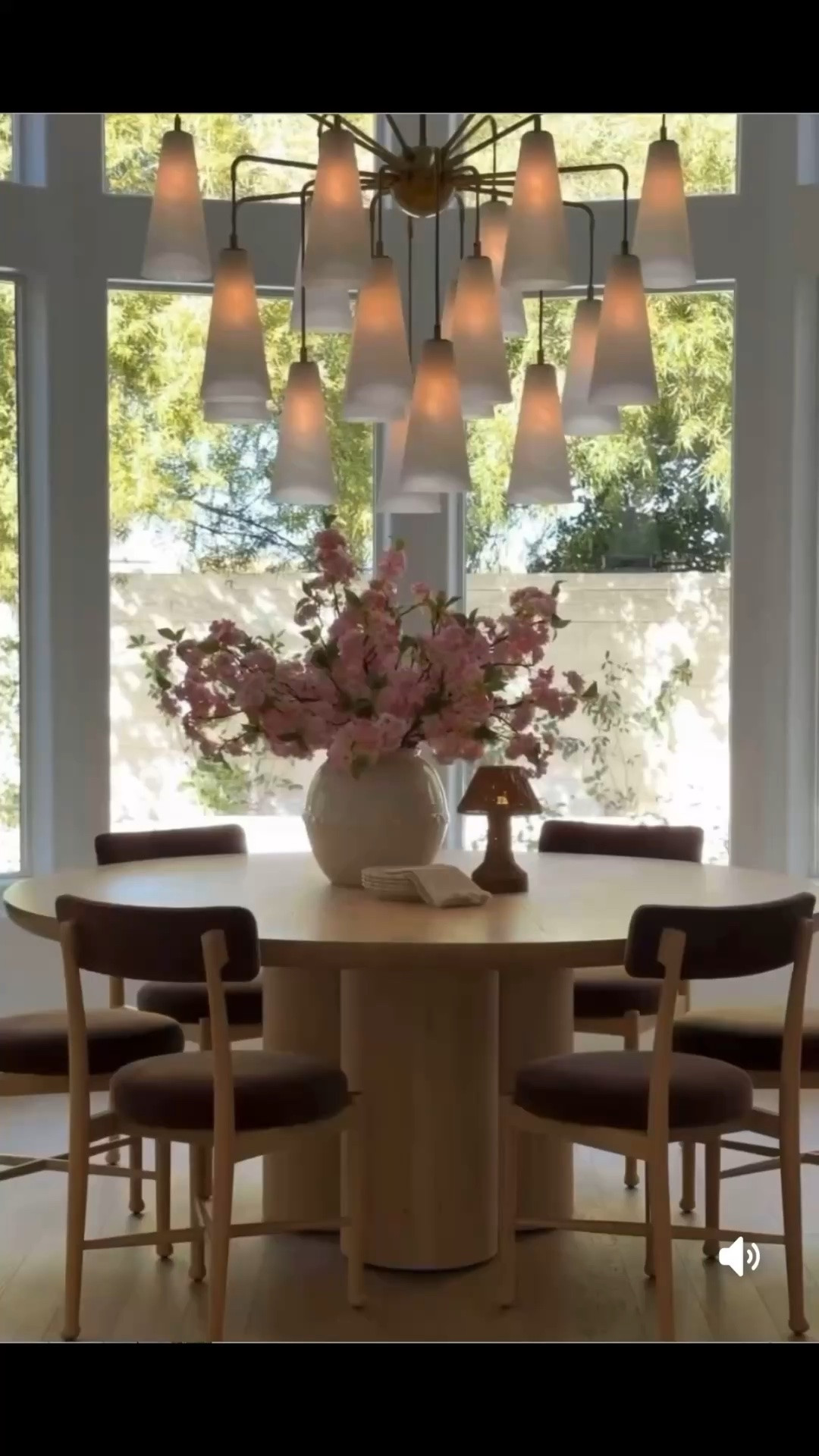 Dining room

#LTKHome #LTKmomlife #LTKdayinmylife