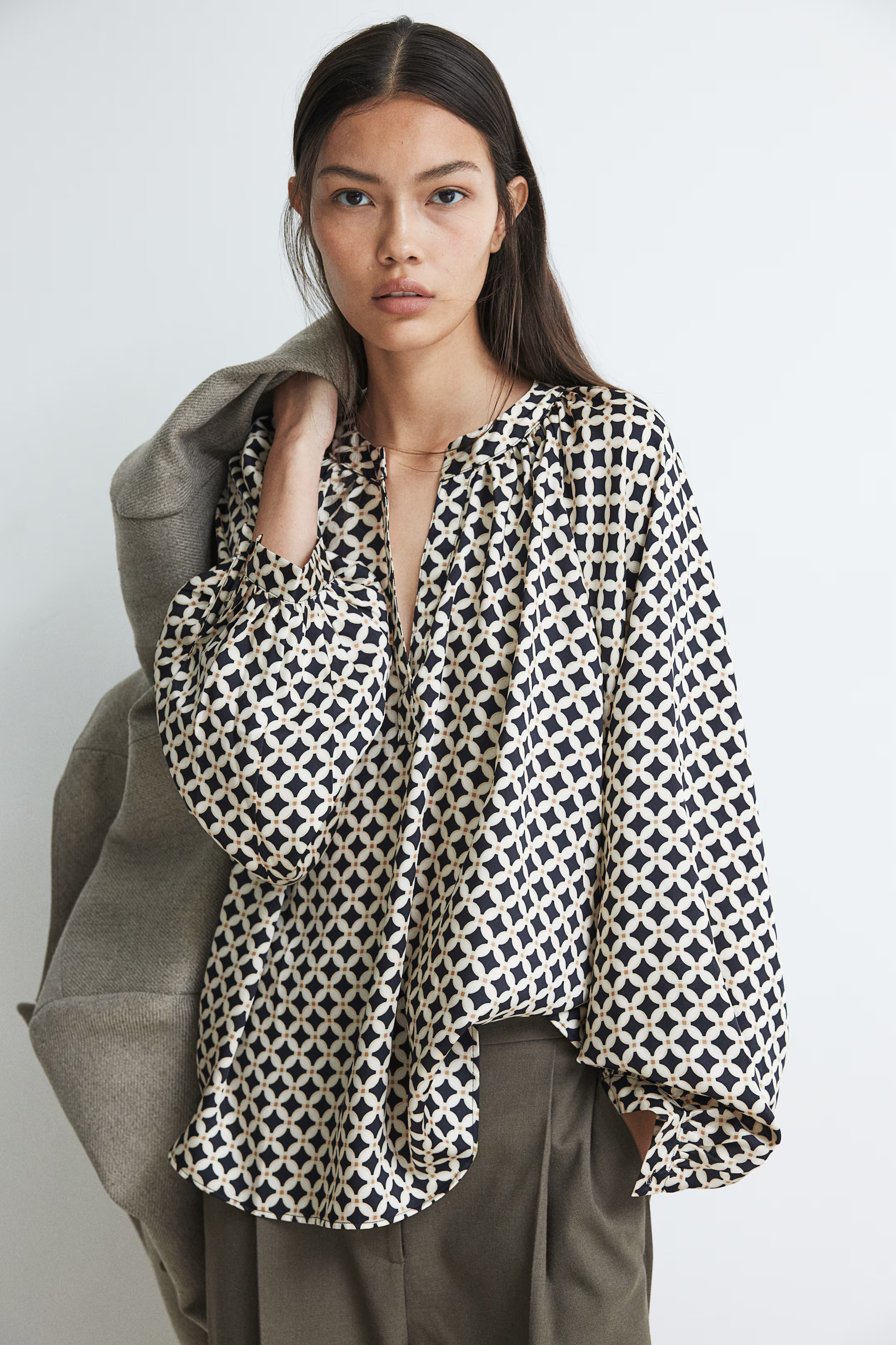 Balloon-sleeved blouse - Cream/Patterned - Ladies | H&M GB | H&M (UK, MY, IN, SG, PH, TW, HK)