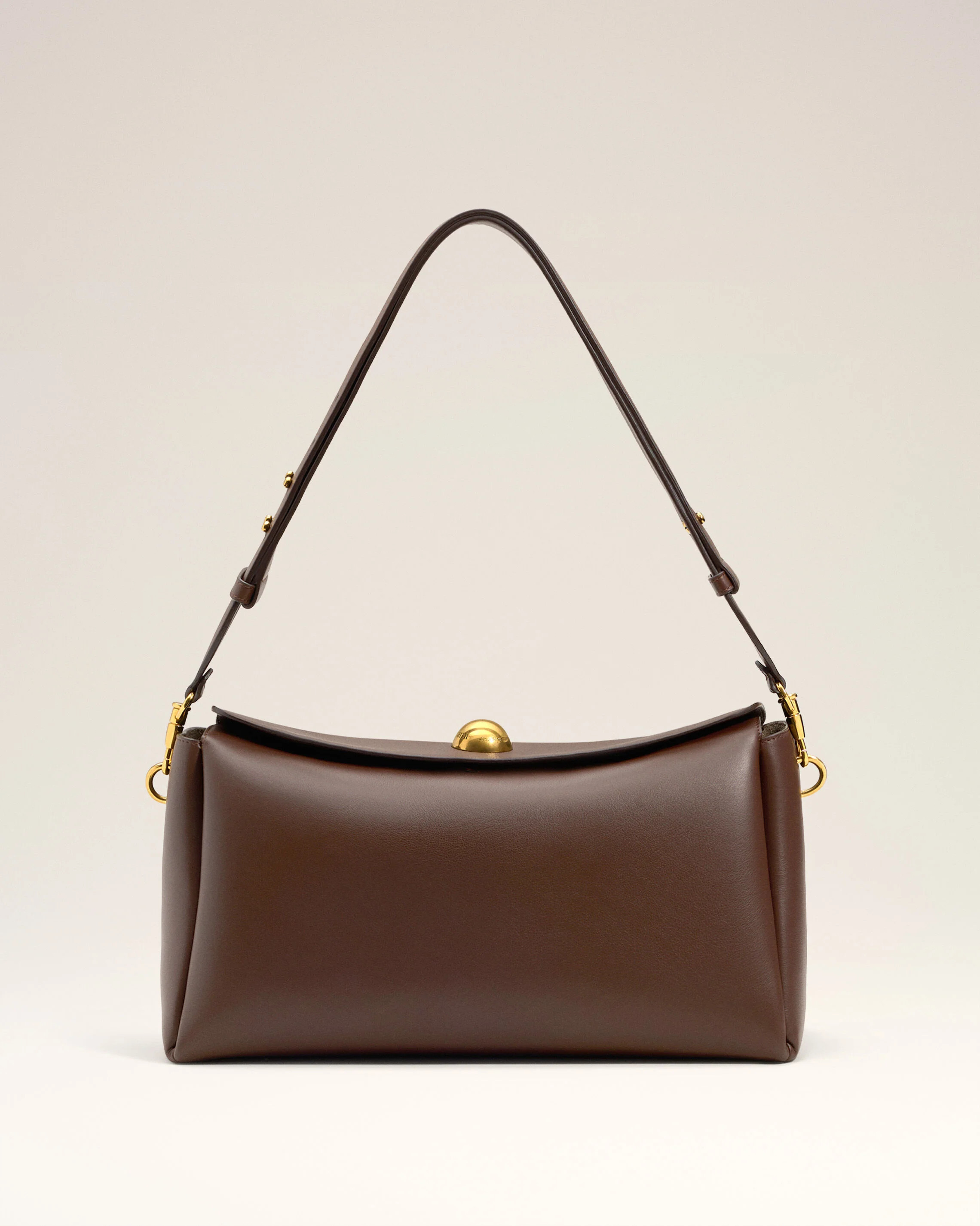 CHOCOLATE Brown Smooth Leather Carrousel Medium Bag | AMI PARIS | AMI Paris FR