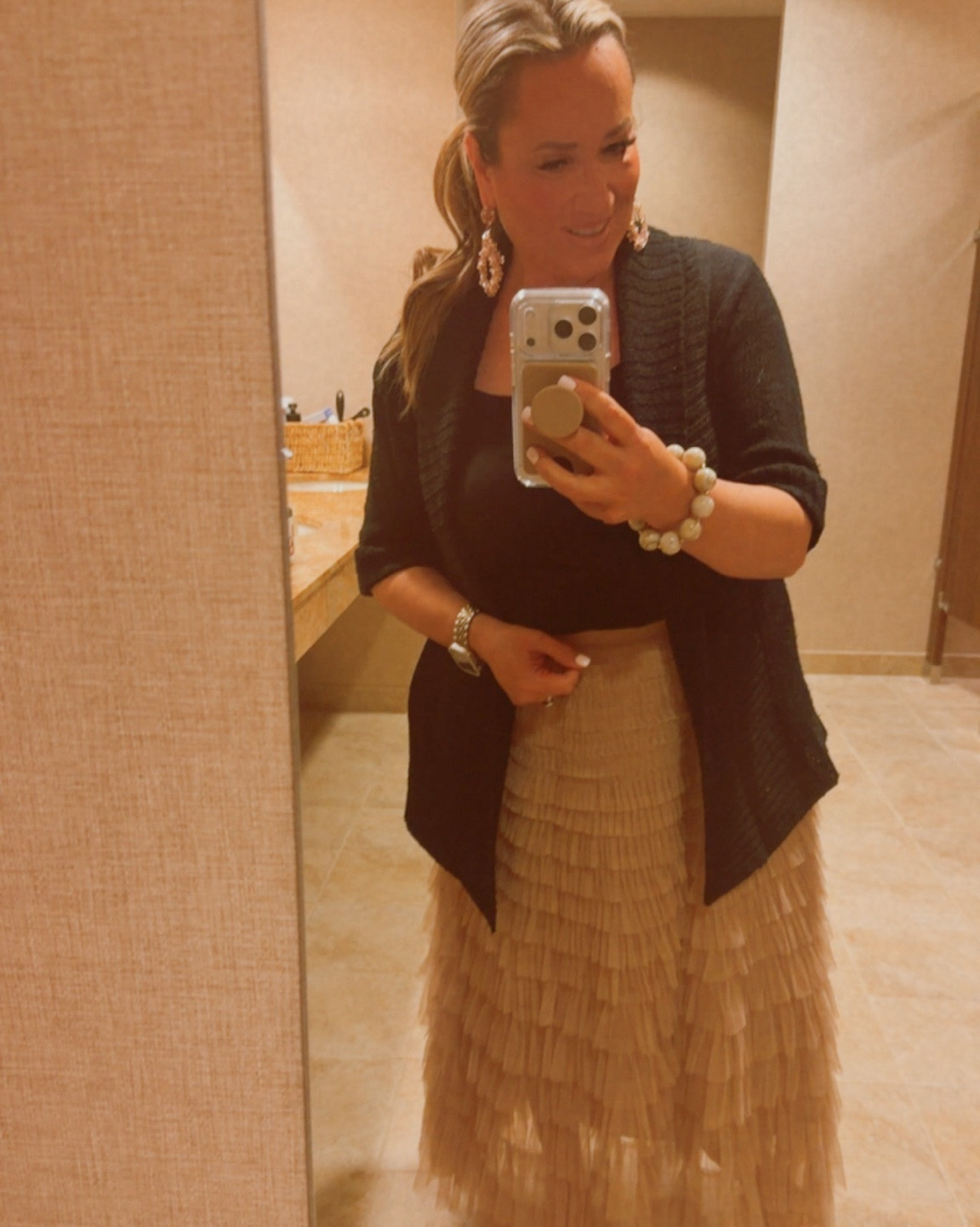 OOTD. All TTS. Absolutely adore this skirt. I get so many compliments on it. I’ve worn it with flip flops and a denim jacket & it’s so cute. Such a versatile skirt. ￼

Tap to shop.!

#LTKgrwm #LTKootd #LTKSeasonal