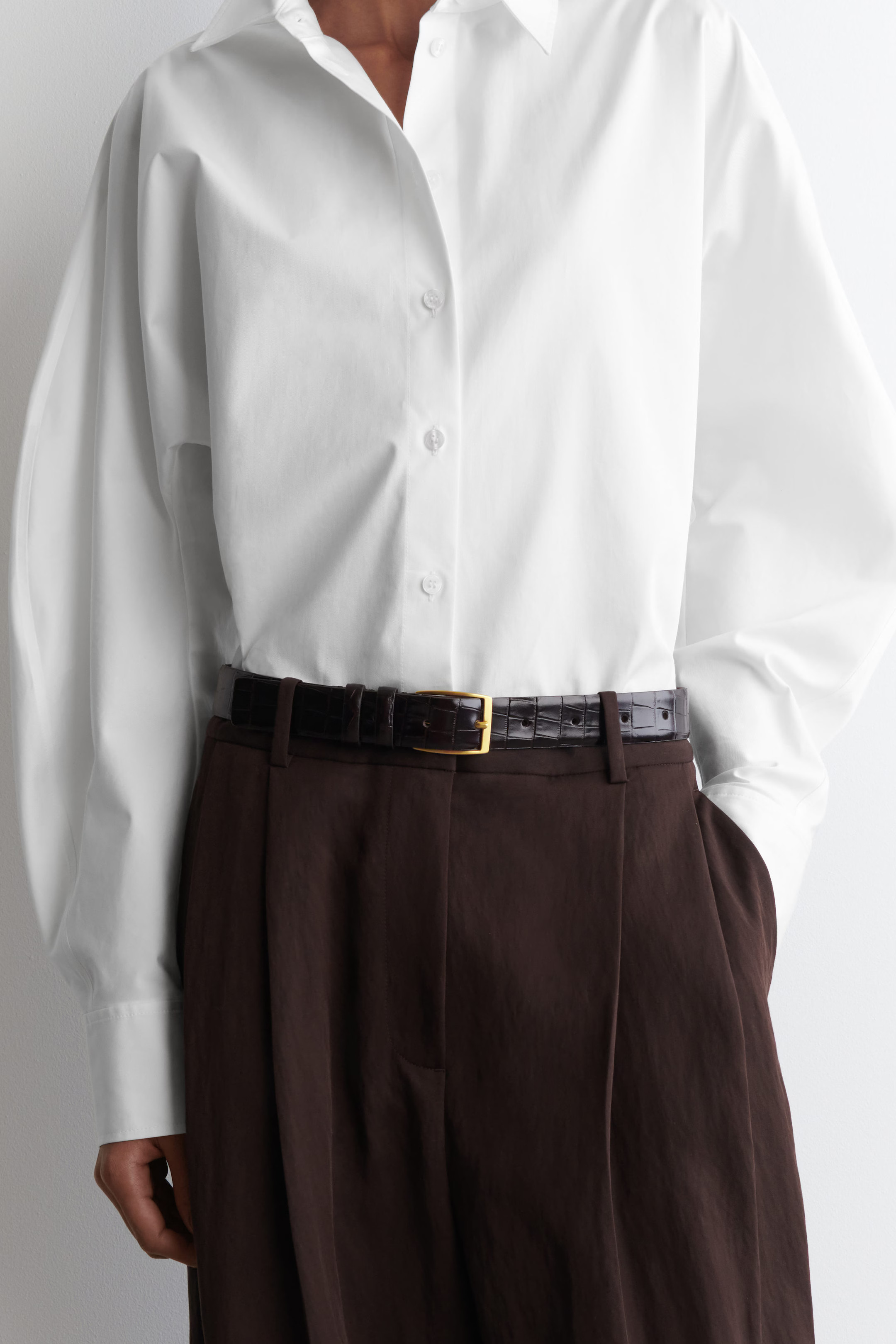 CROC-EFFECT LEATHER BELT - DARK BROWN | COS | COS (EU)