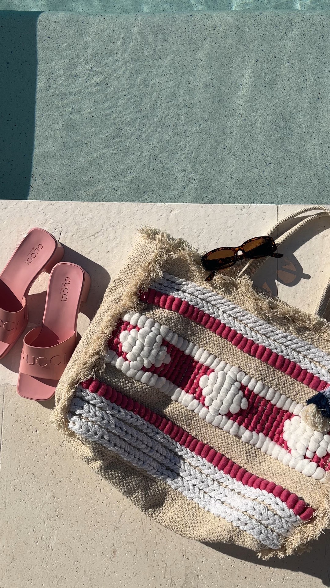 Pool Days 🏝️☀️

#LTKTravel #LTKdayinmylife #LTKselfcare